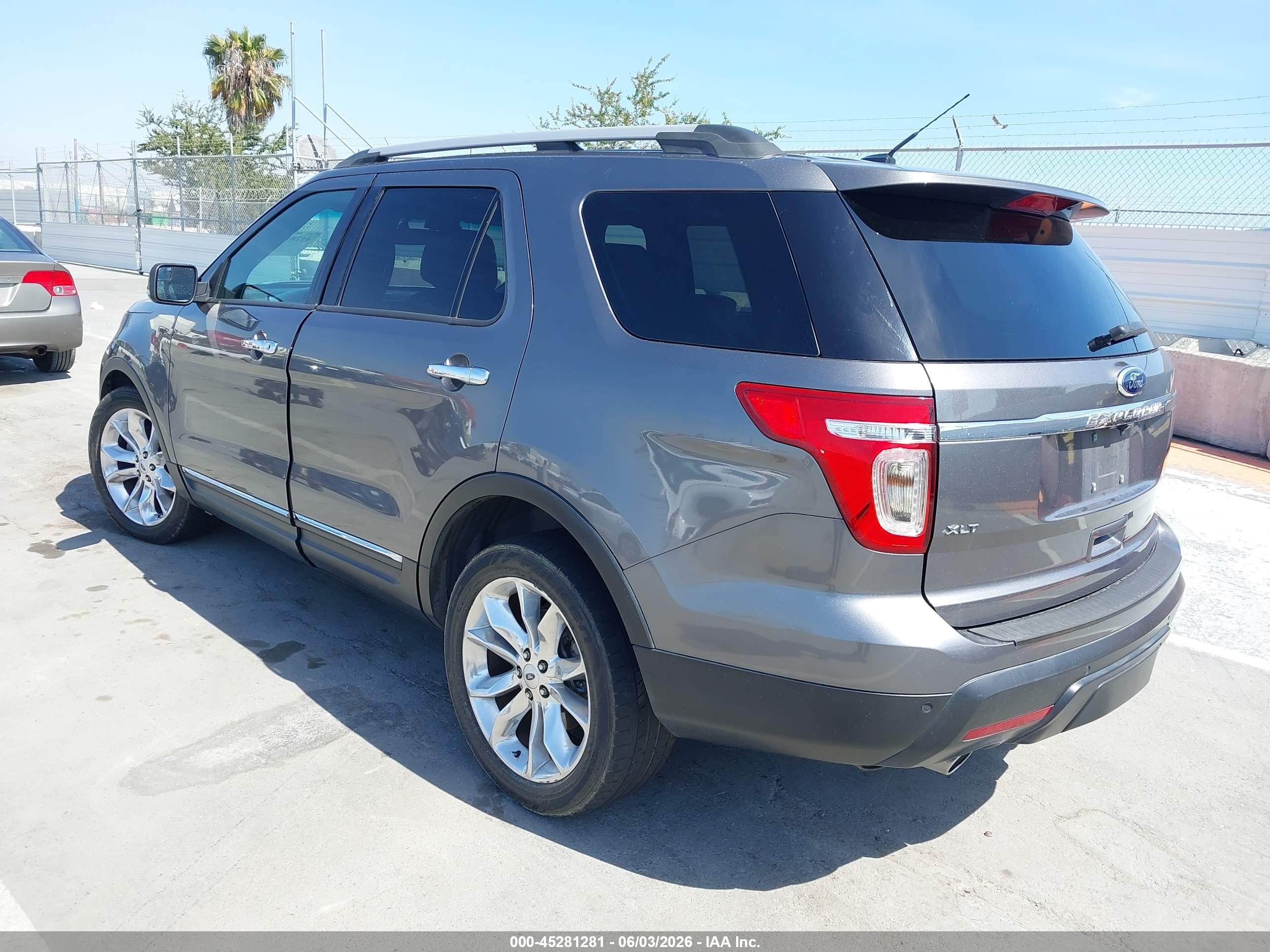 2013 Ford Explorer Xlt Gray vin: 1FM5K7D85DGA59045