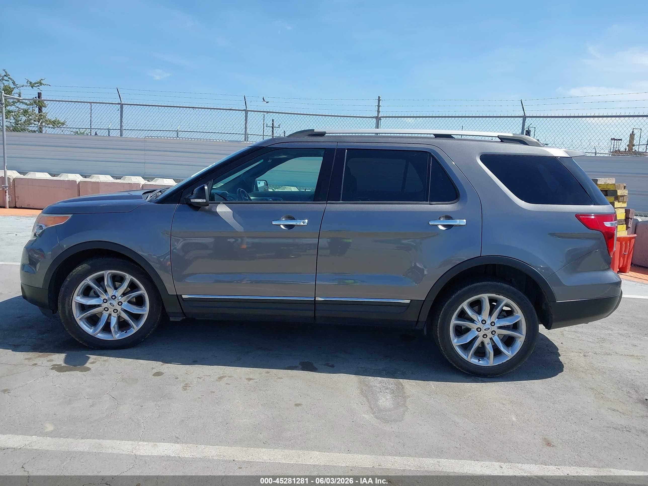 2013 Ford Explorer Xlt Gray vin: 1FM5K7D85DGA59045