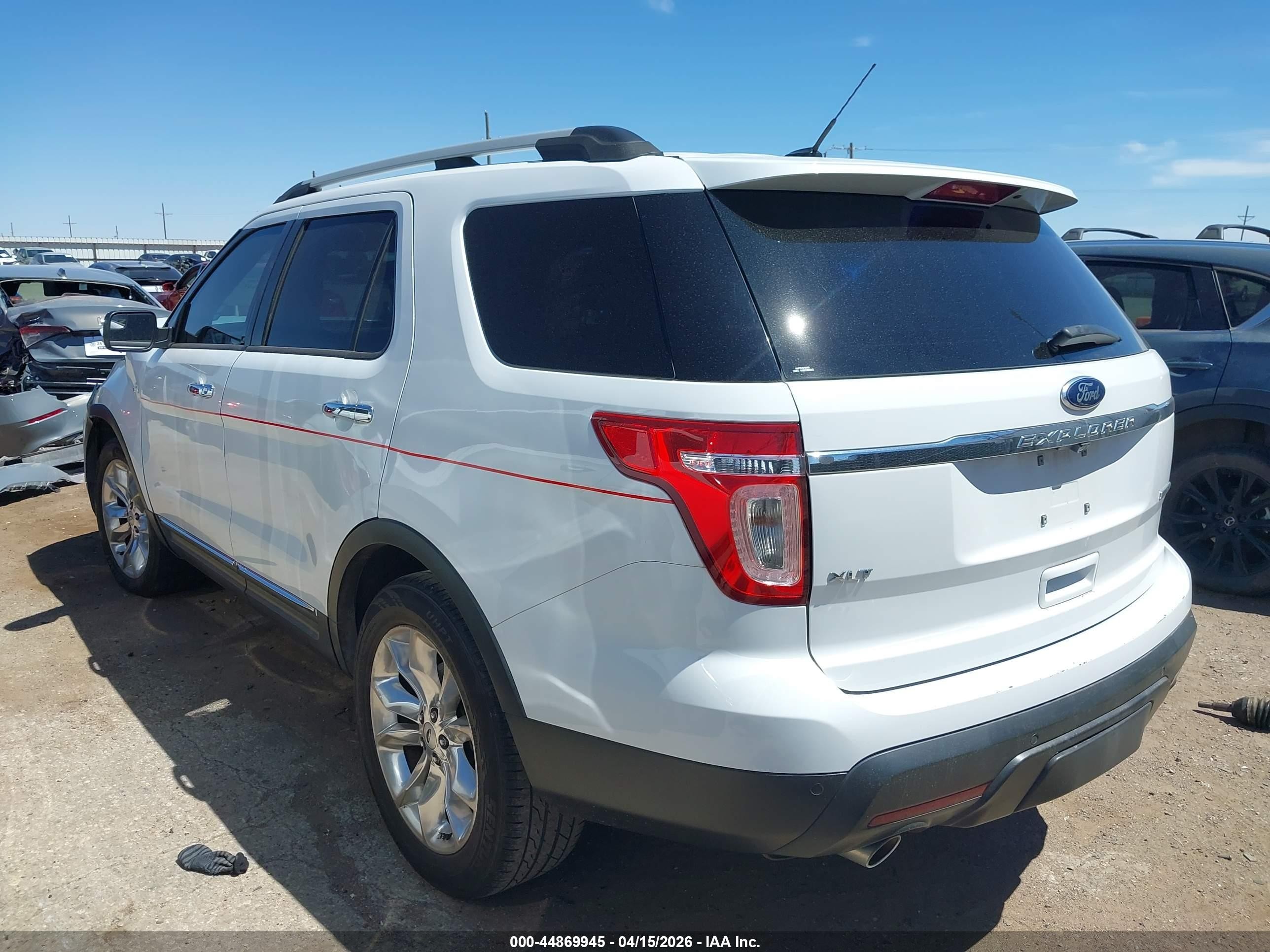 2013 Ford Explorer Xlt White vin: 1FM5K7D85DGA92689