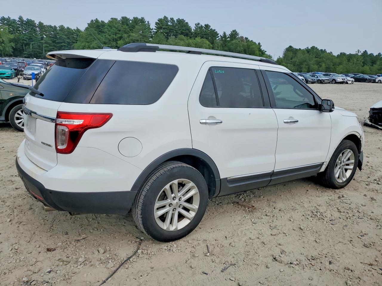 2013 Ford Explorer Xlt White vin: 1FM5K7D85DGC06643