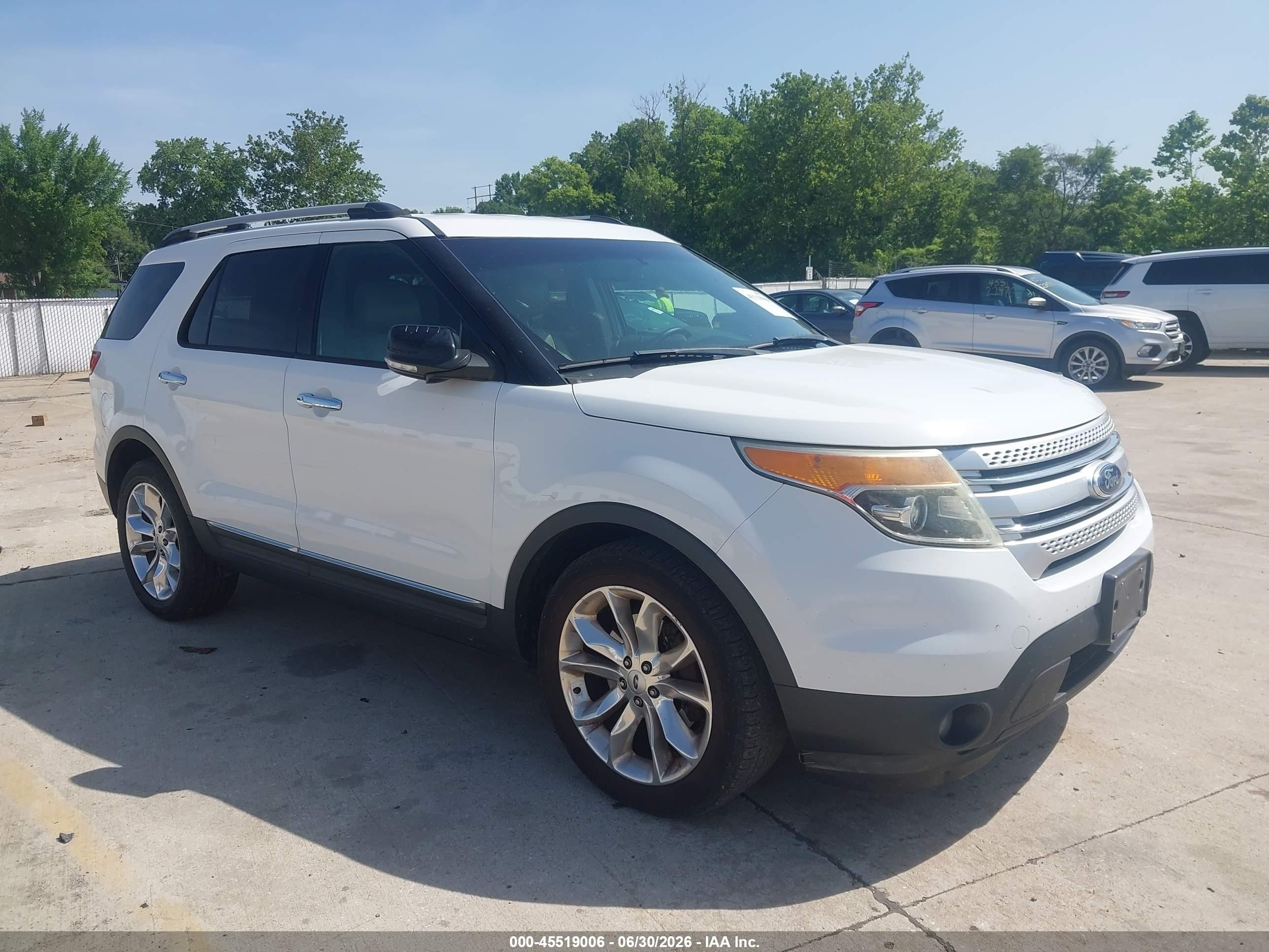 2013 Ford Explorer Xlt White vin: 1FM5K7D85DGC23412