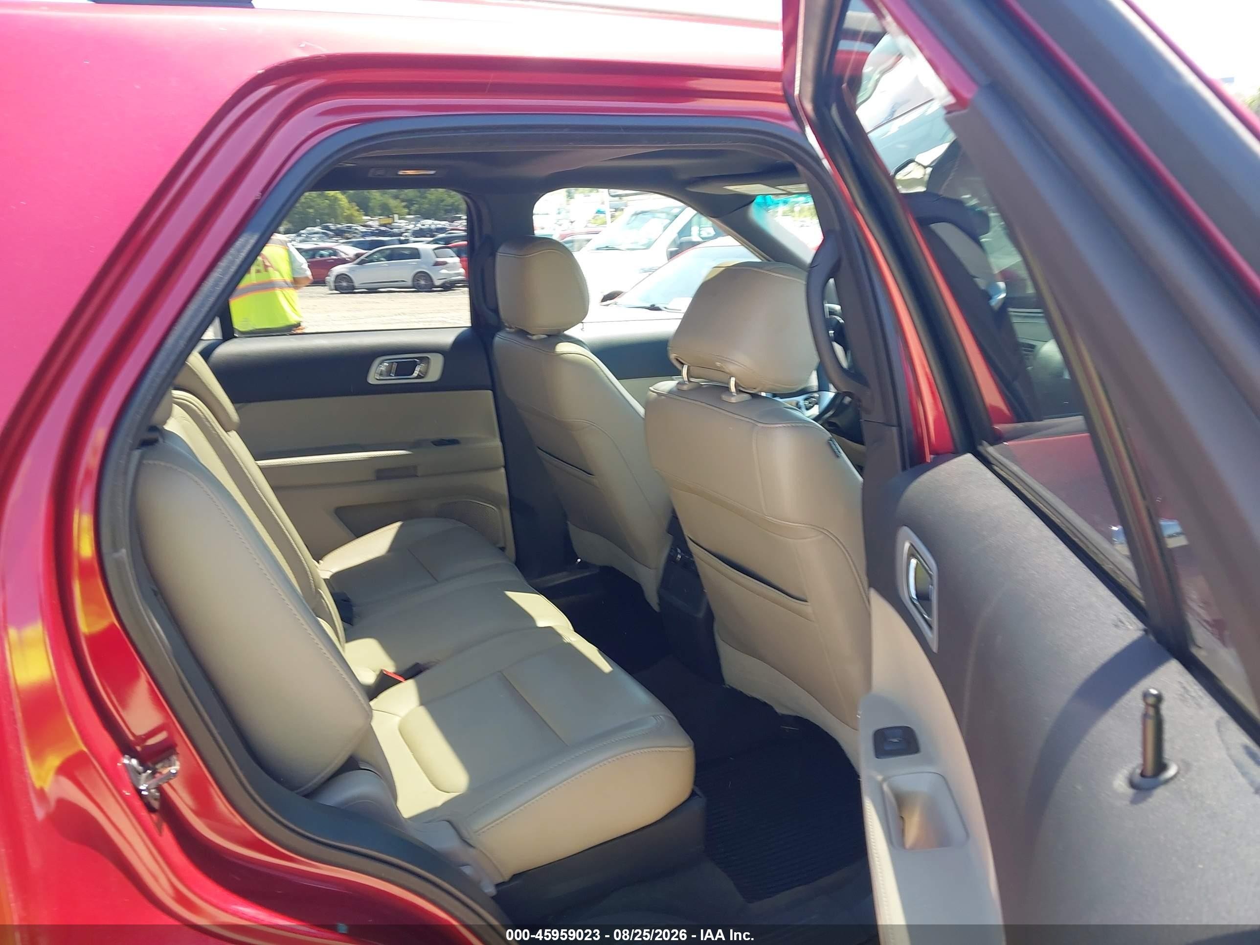 2013 Ford Explorer Xlt Red vin: 1FM5K7D85DGC57835