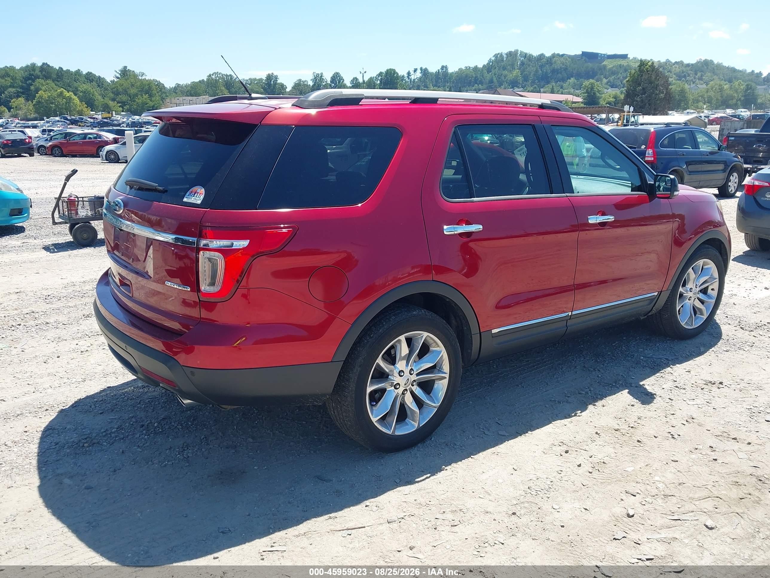 2013 Ford Explorer Xlt Red vin: 1FM5K7D85DGC57835