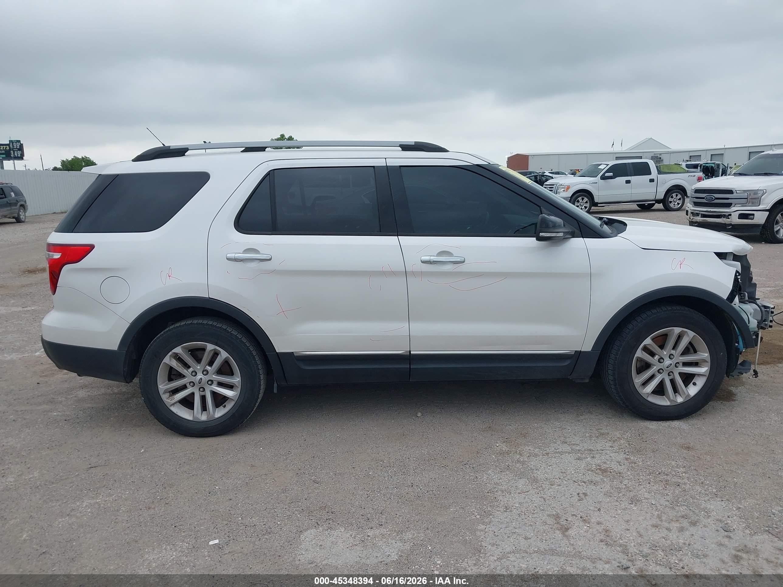 2014 Ford Explorer Xlt White vin: 1FM5K7D85EGA74596