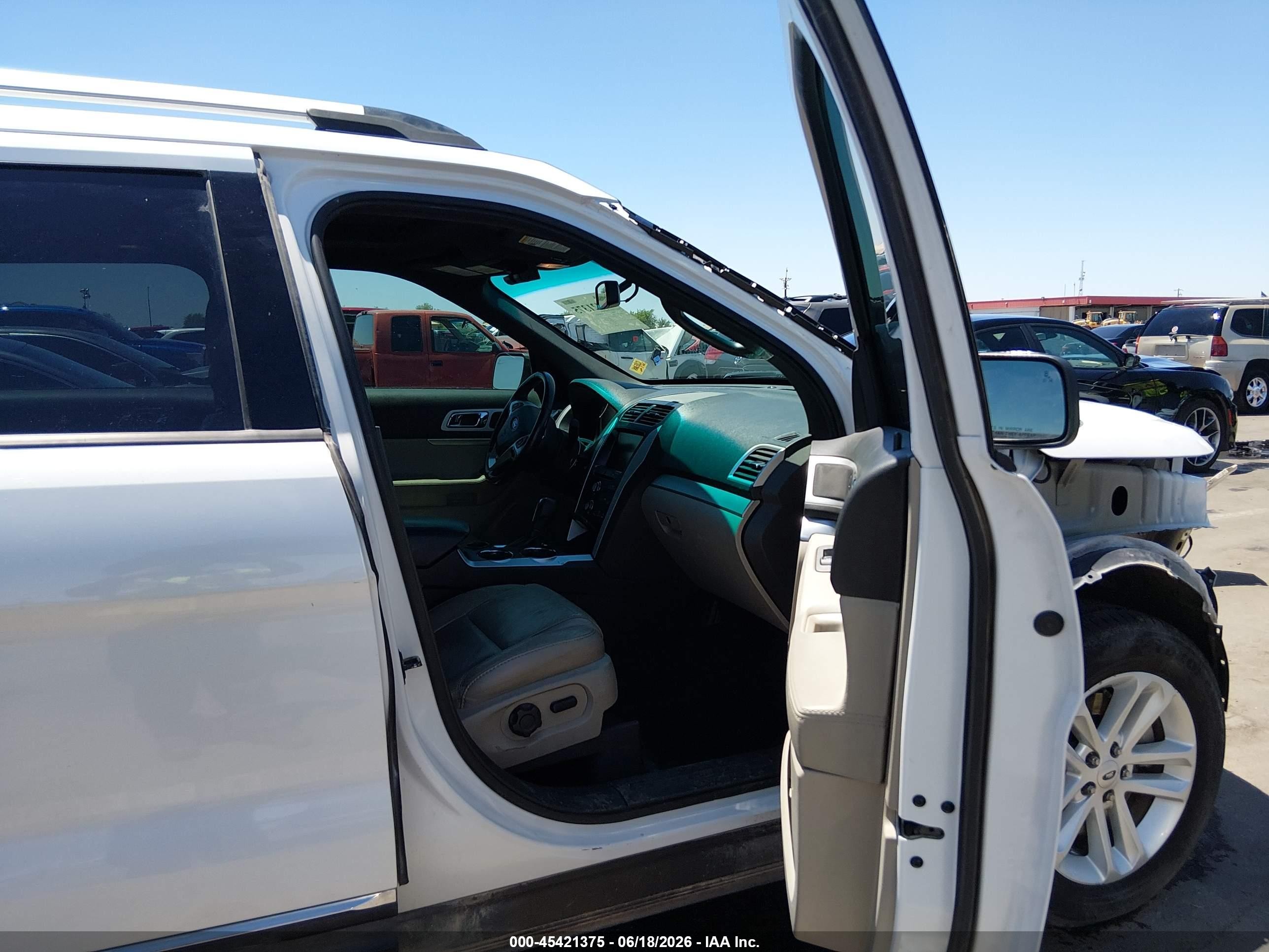 2014 Ford Explorer Xlt White vin: 1FM5K7D85EGB53489