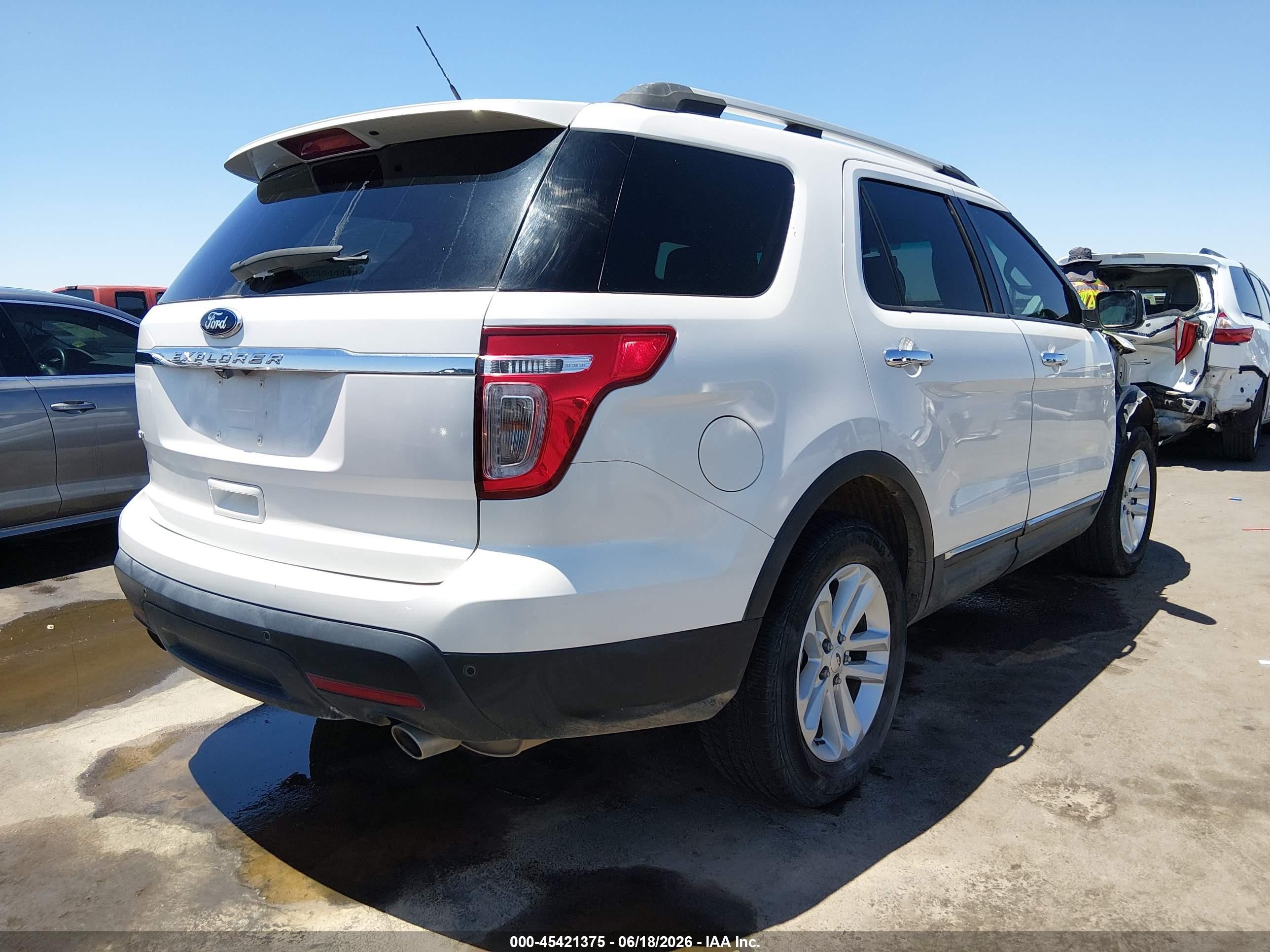 2014 Ford Explorer Xlt White vin: 1FM5K7D85EGB53489