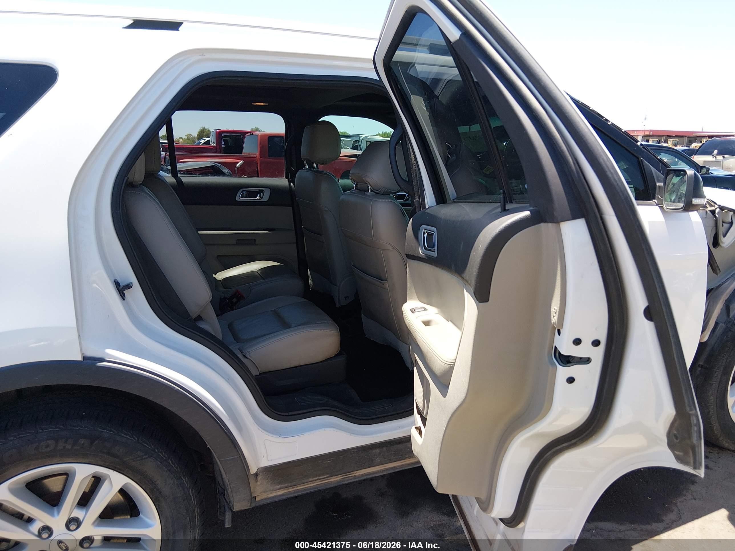 2014 Ford Explorer Xlt White vin: 1FM5K7D85EGB53489