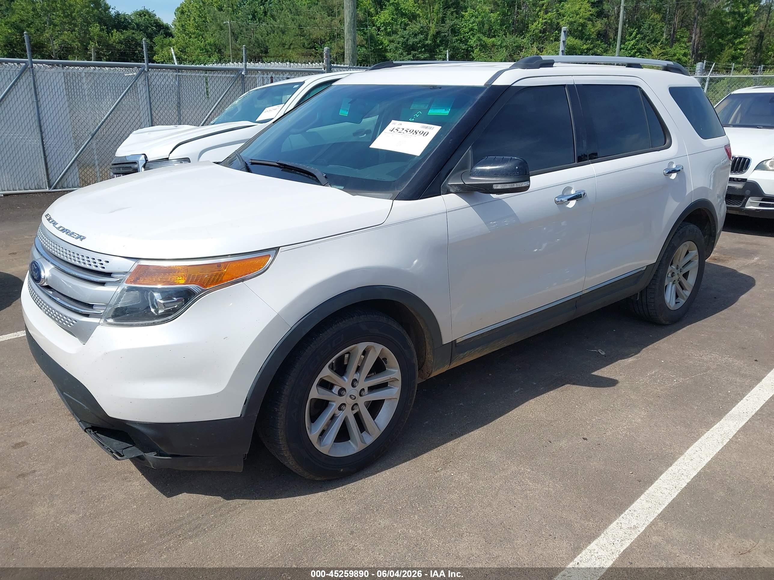 2014 Ford Explorer Xlt White vin: 1FM5K7D85EGC20575