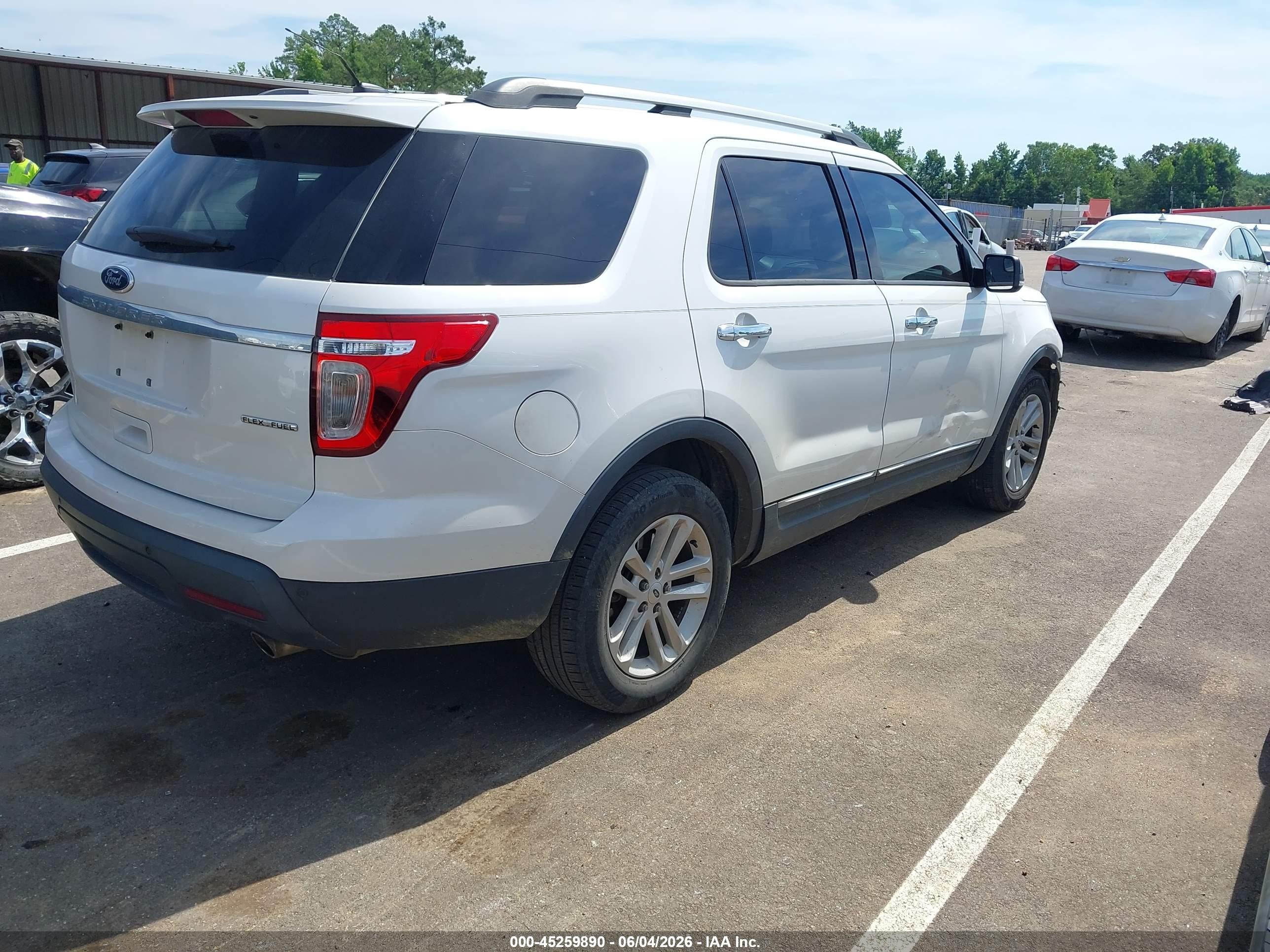 2014 Ford Explorer Xlt White vin: 1FM5K7D85EGC20575