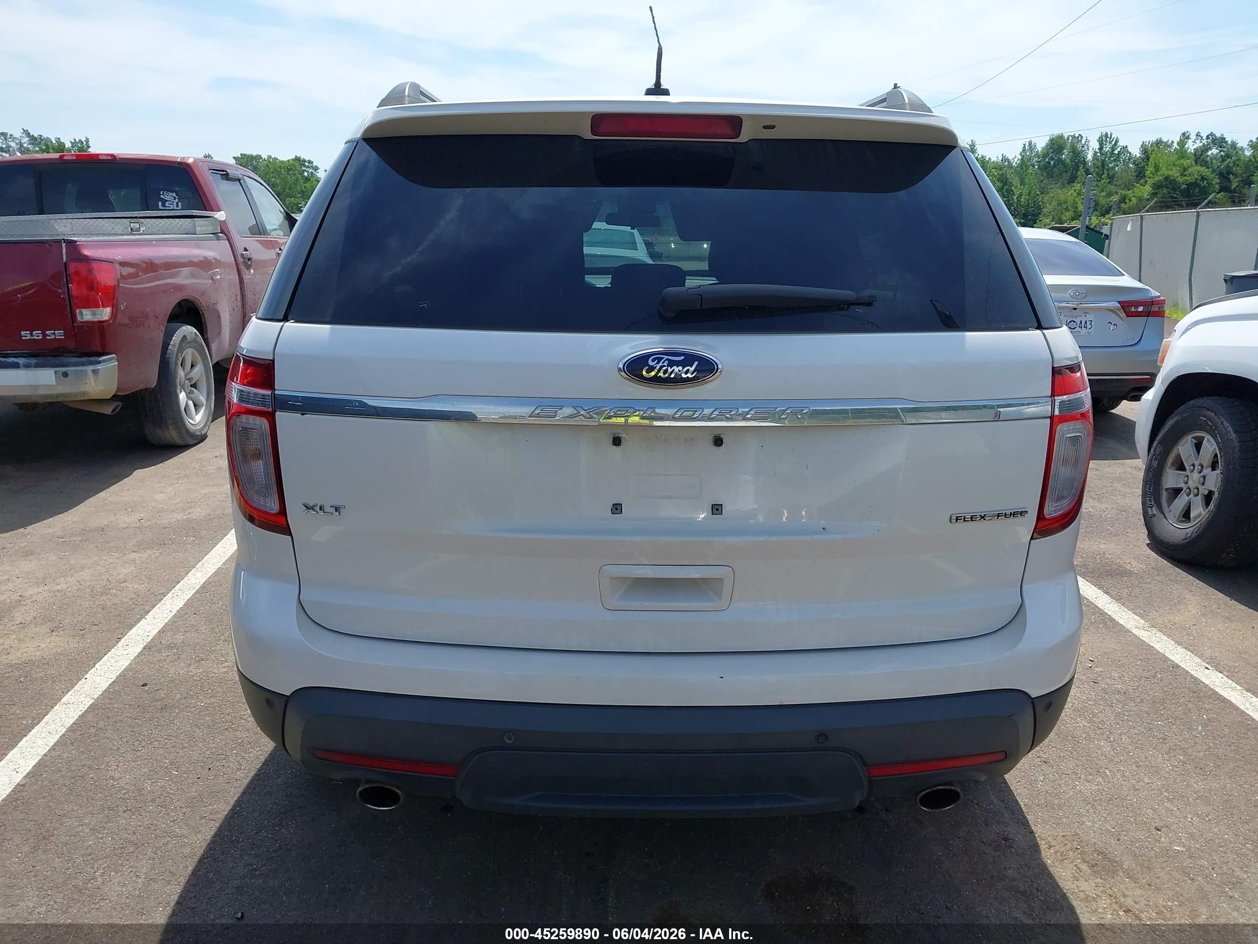 2014 Ford Explorer Xlt White vin: 1FM5K7D85EGC20575