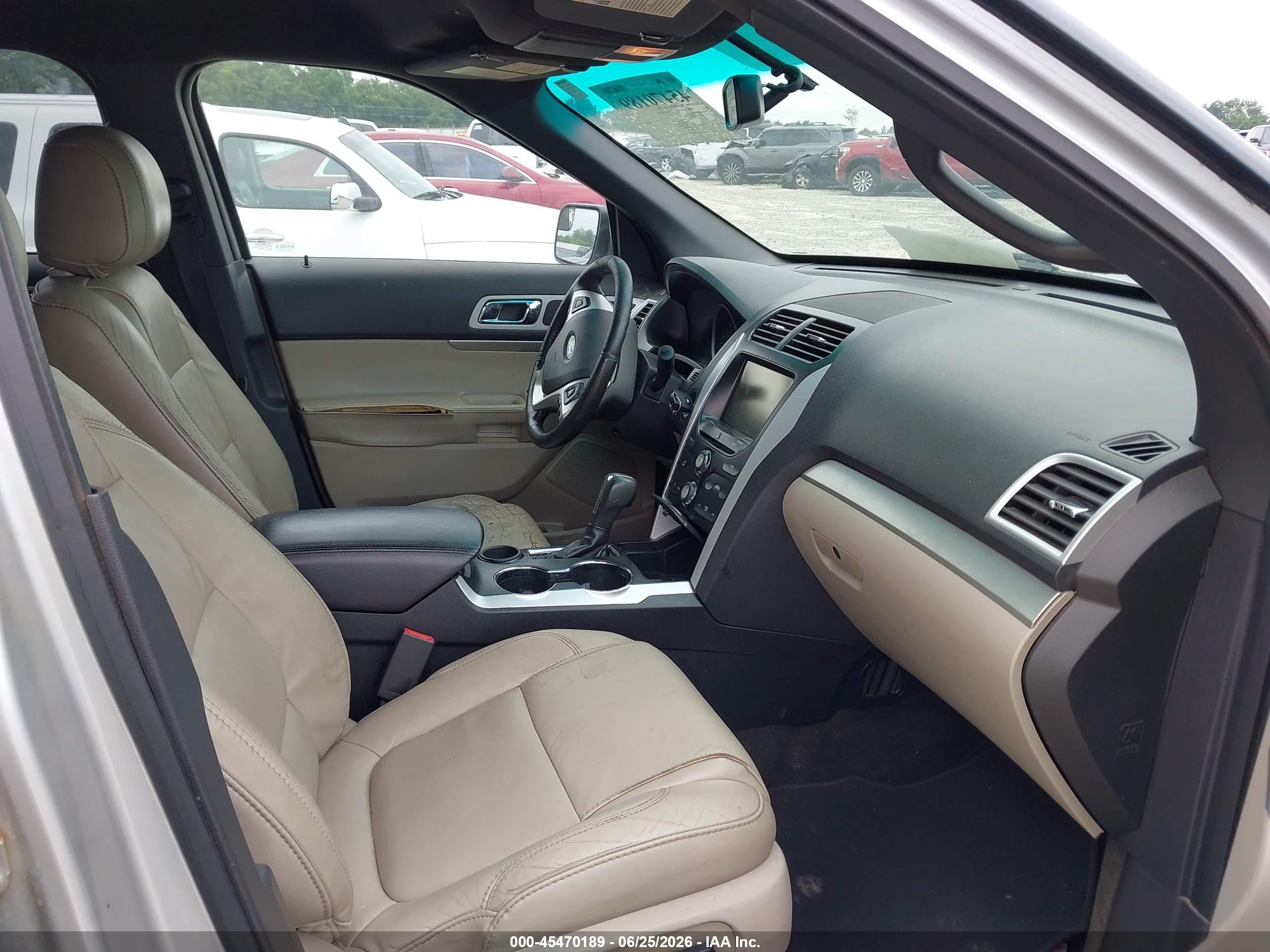 2014 Ford Explorer Xlt Серебряный vin: 1FM5K7D85EGC20625