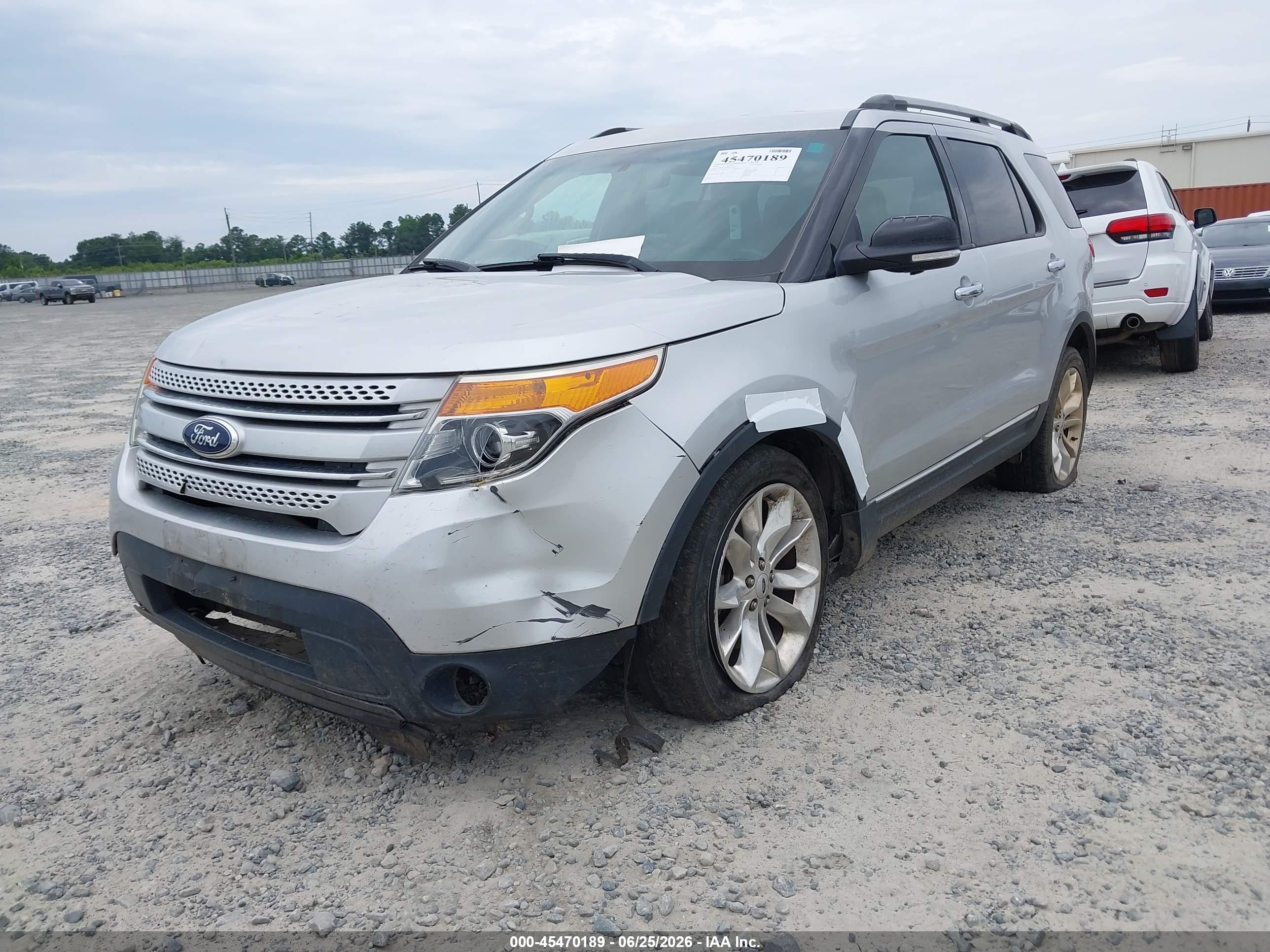 2014 Ford Explorer Xlt Серебряный vin: 1FM5K7D85EGC20625