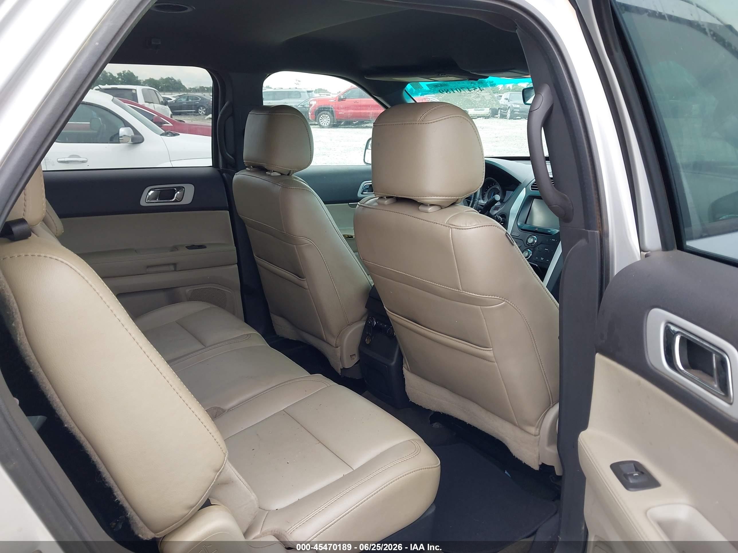 2014 Ford Explorer Xlt Серебряный vin: 1FM5K7D85EGC20625
