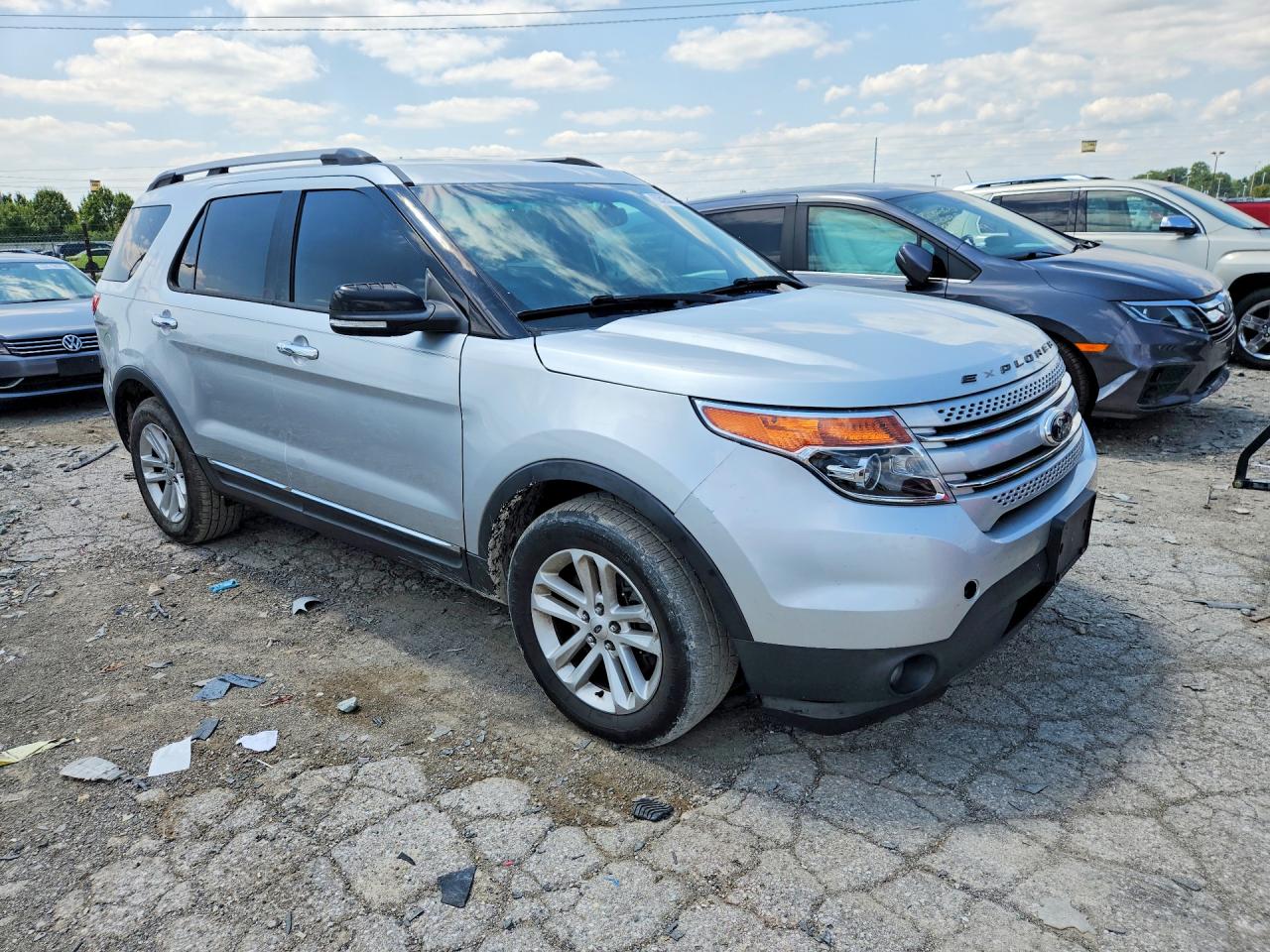 2015 Ford Explorer Xlt Silver vin: 1FM5K7D85FGB16377