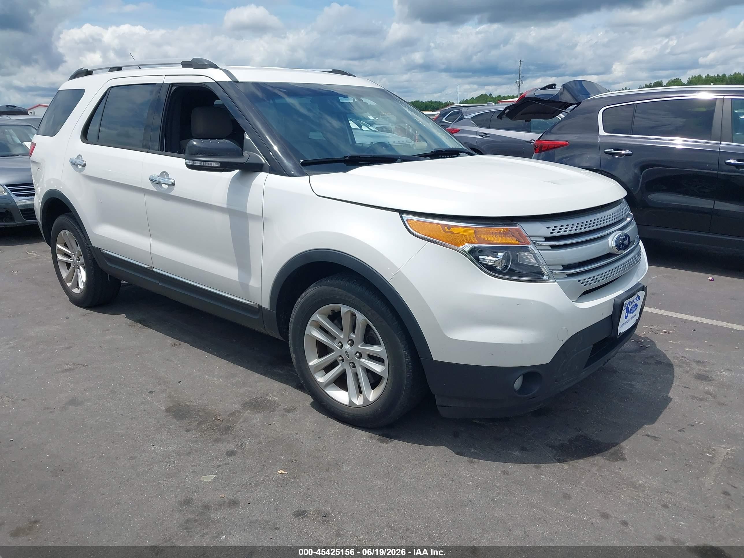 2015 Ford Explorer Xlt White vin: 1FM5K7D85FGB37584