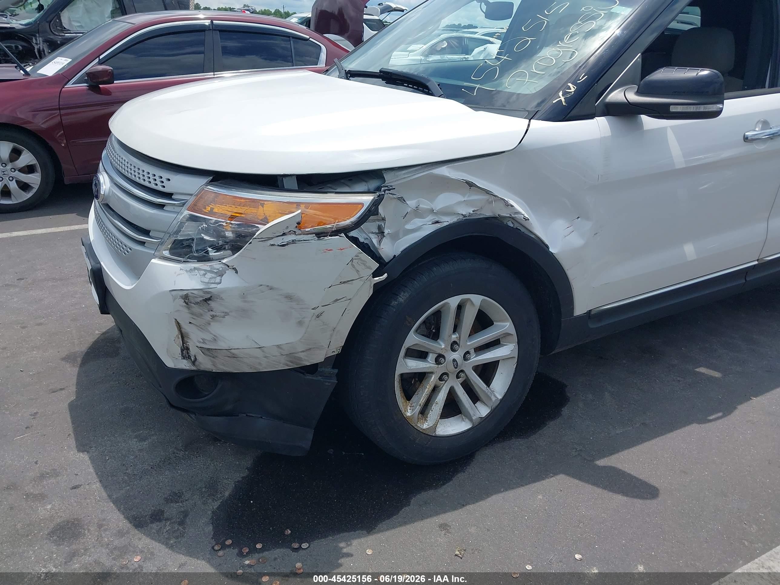 2015 Ford Explorer Xlt Белый vin: 1FM5K7D85FGB37584