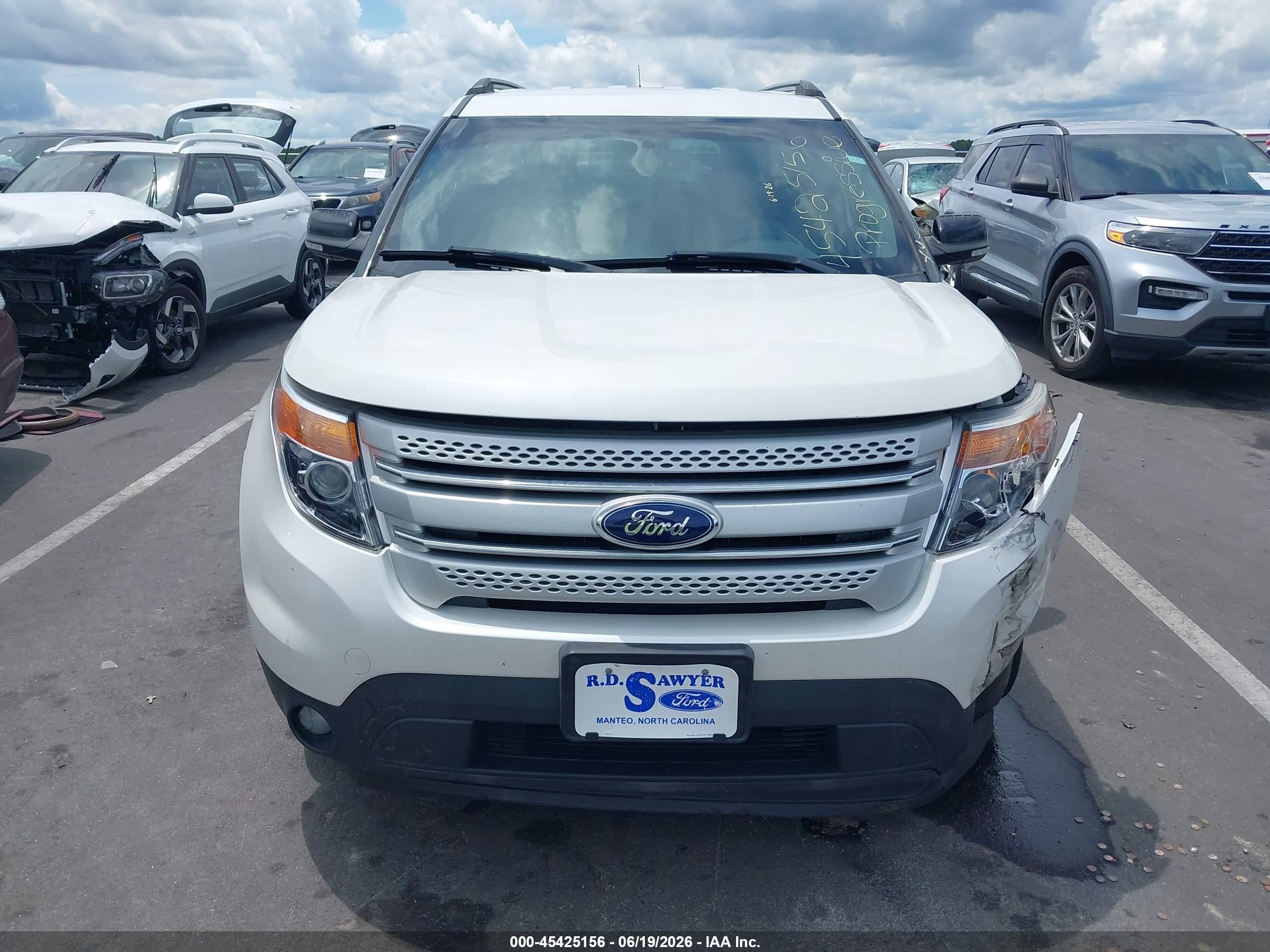 2015 Ford Explorer Xlt Белый vin: 1FM5K7D85FGB37584