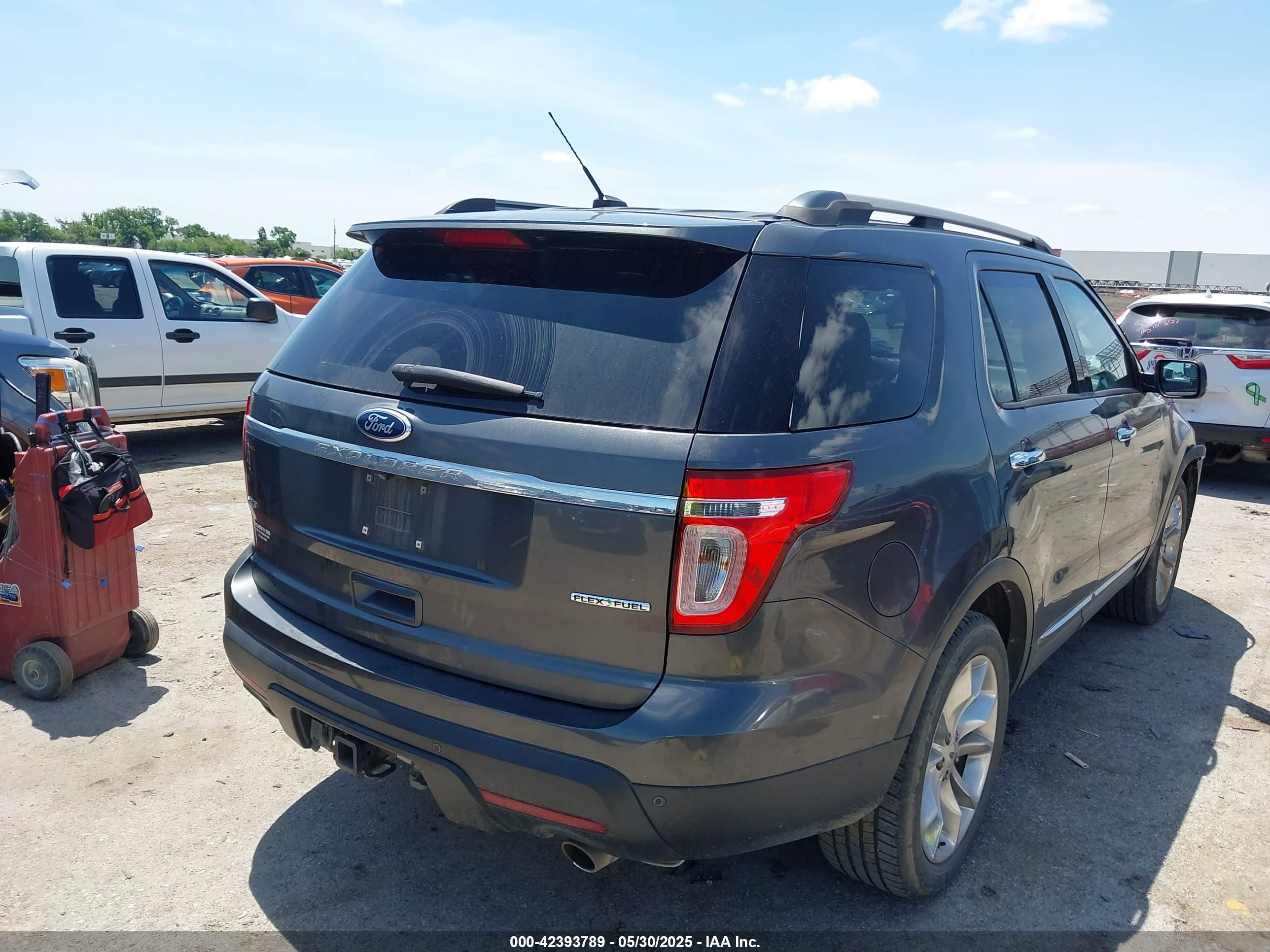 2015 Ford Explorer Xlt Серый vin: 1FM5K7D85FGC35319