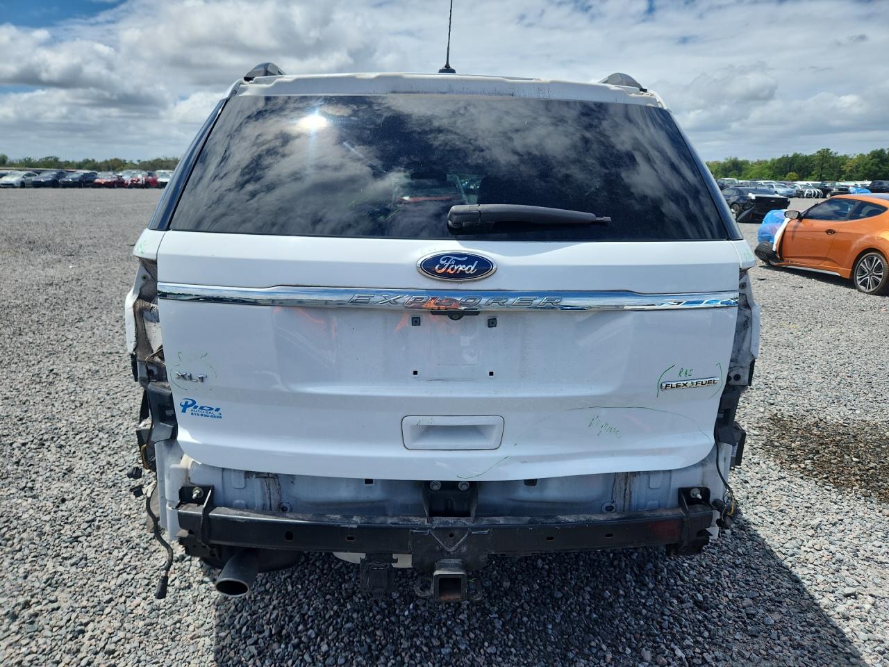 2015 Ford Explorer Xlt White vin: 1FM5K7D85FGC58387