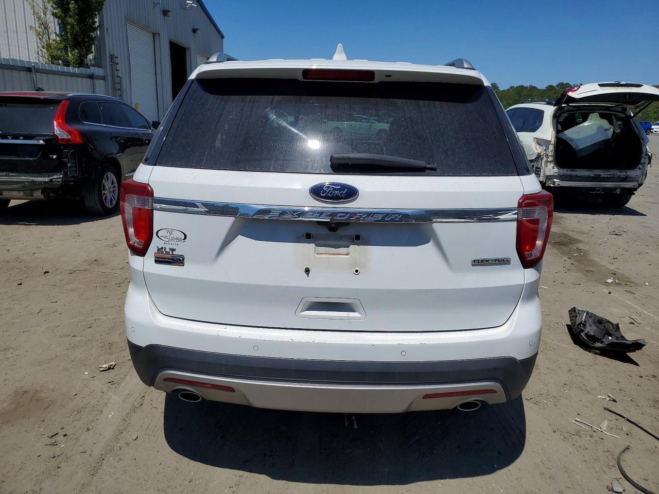 2016 Ford Explorer Xlt White vin: 1FM5K7D85GGA26535