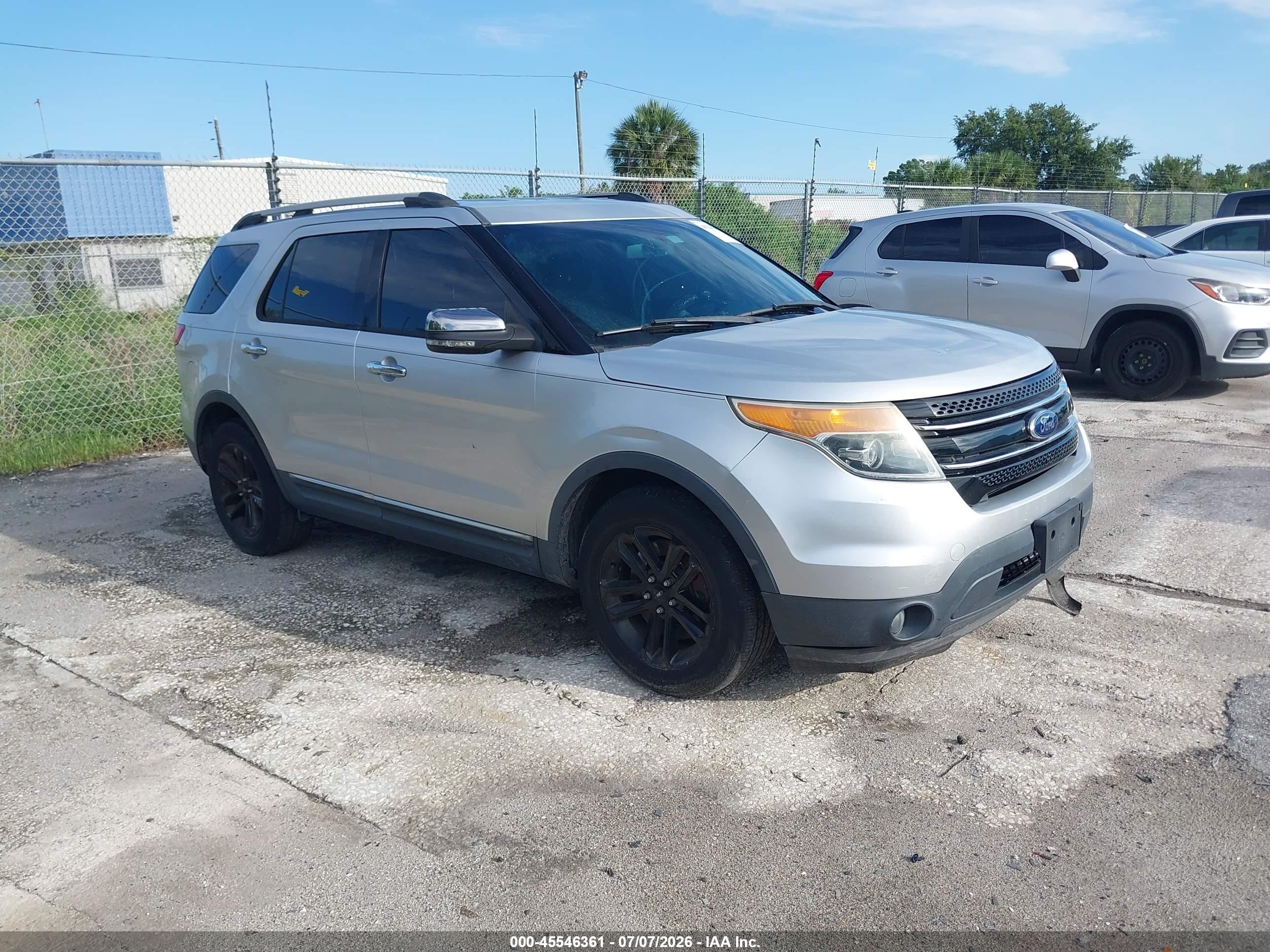 2013 Ford Explorer Xlt Silver vin: 1FM5K7D86DGC77804