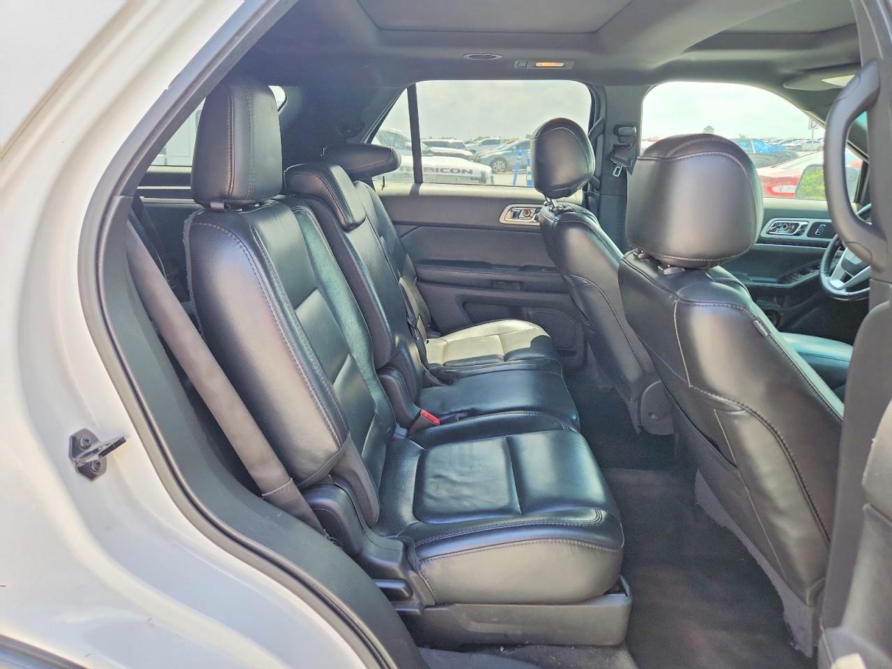 2014 Ford Explorer Xlt White vin: 1FM5K7D86EGA52851