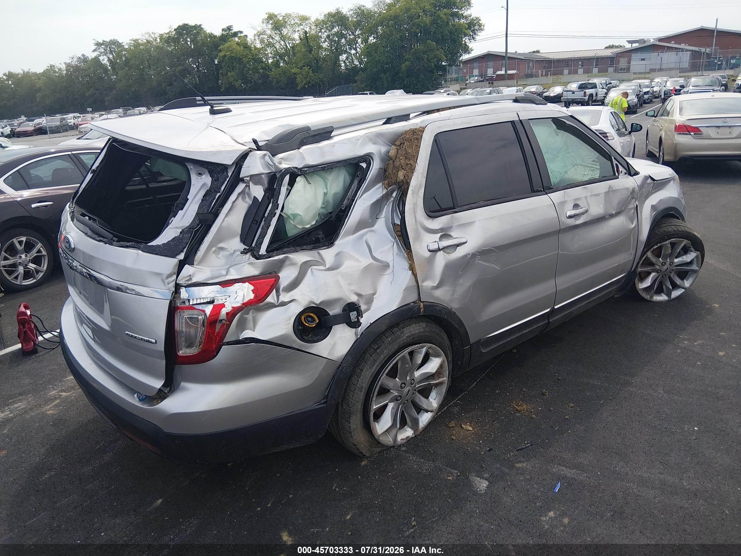 2015 Ford Explorer Xlt Silver vin: 1FM5K7D86FGA12268