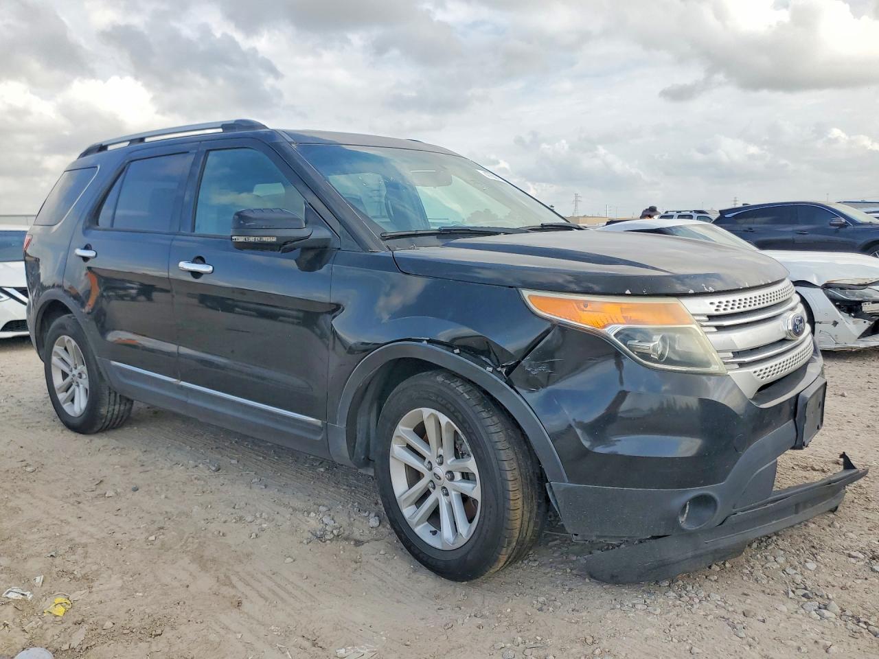 2015 Ford Explorer Xlt Черный vin: 1FM5K7D86FGA73684