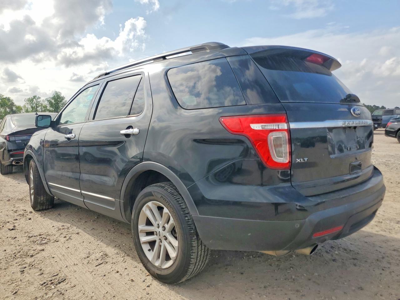 2015 Ford Explorer Xlt Черный vin: 1FM5K7D86FGA73684