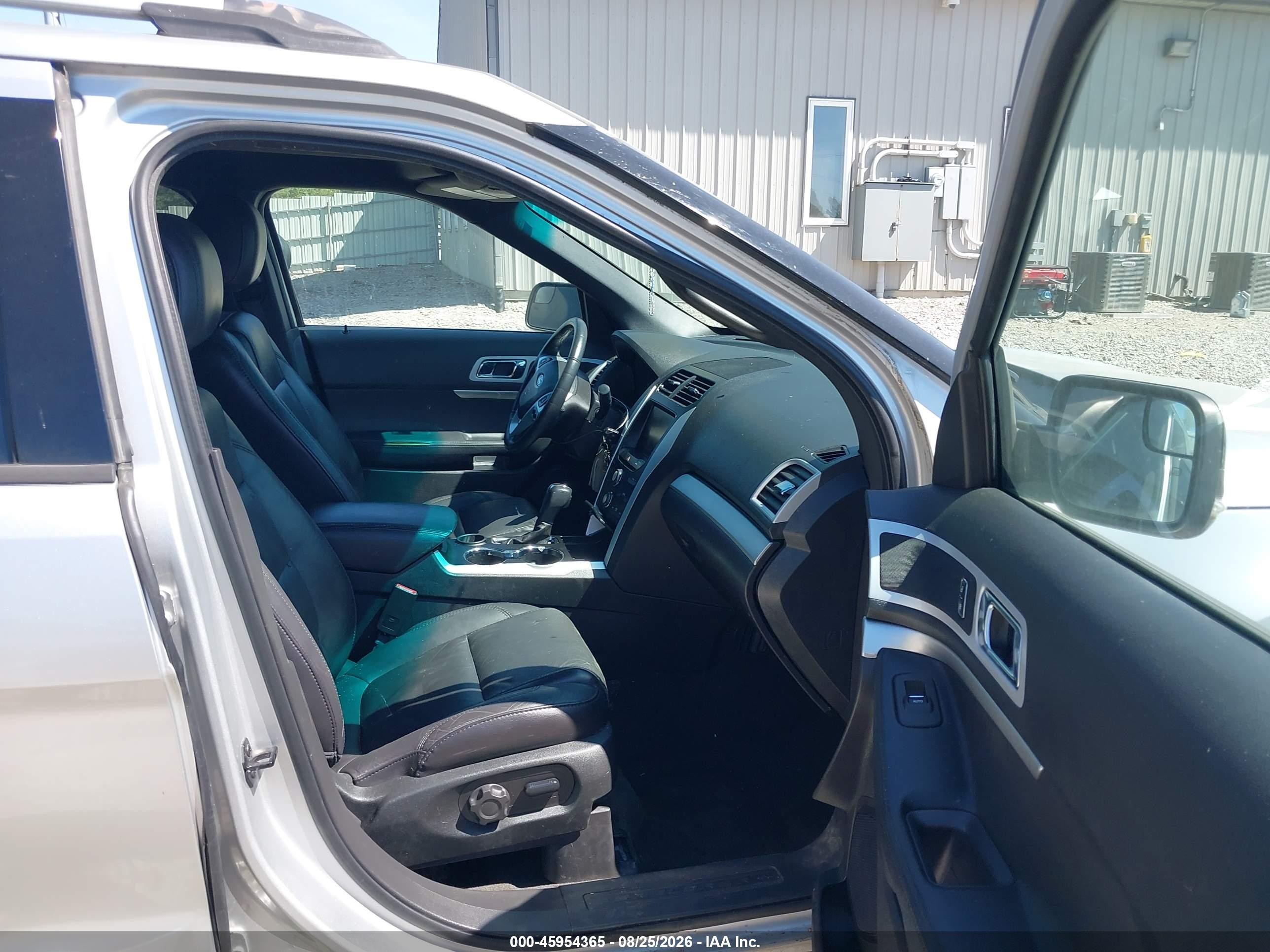 2015 Ford Explorer Xlt Серебряный vin: 1FM5K7D86FGB09681