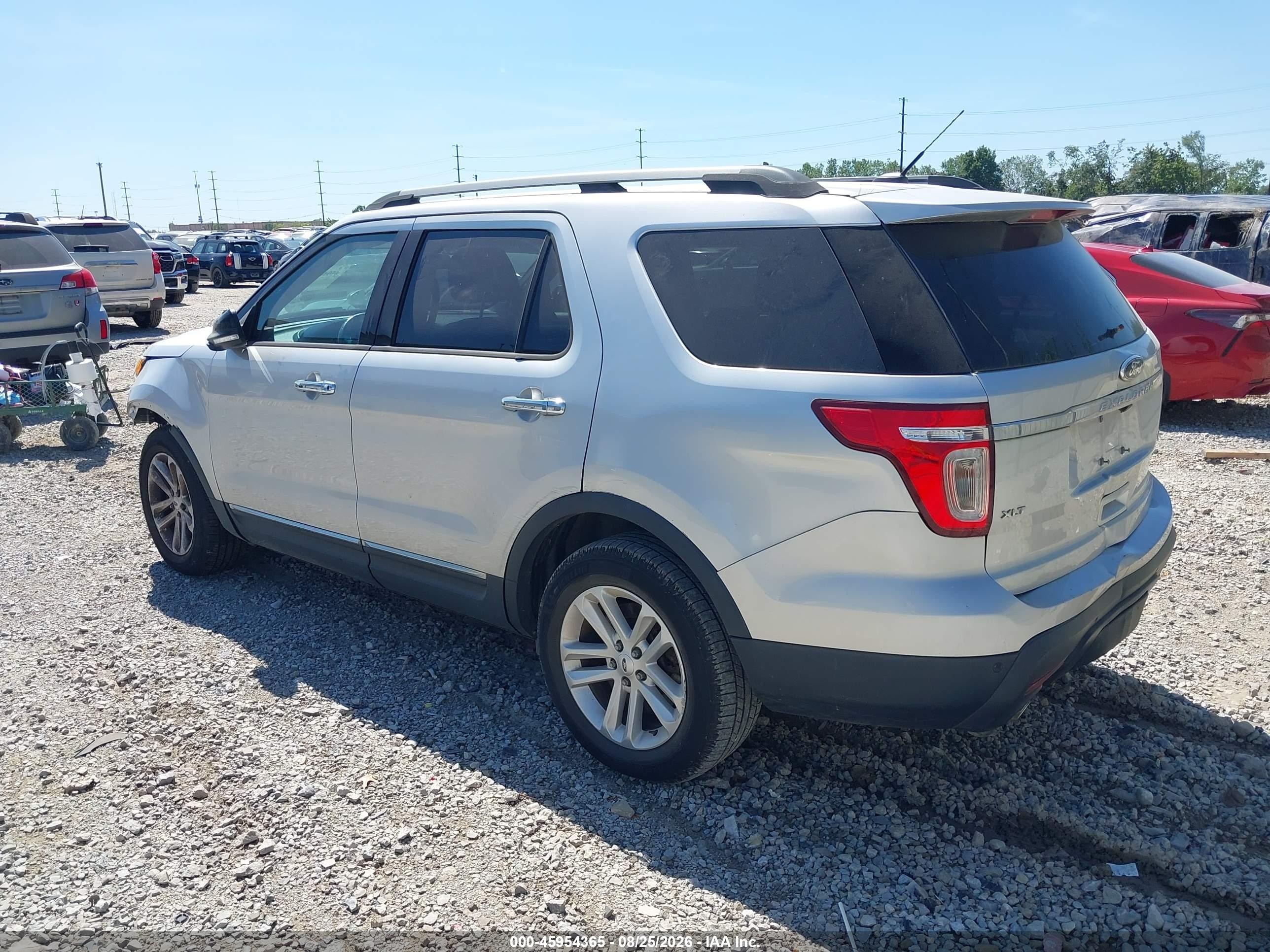 2015 Ford Explorer Xlt Серебряный vin: 1FM5K7D86FGB09681