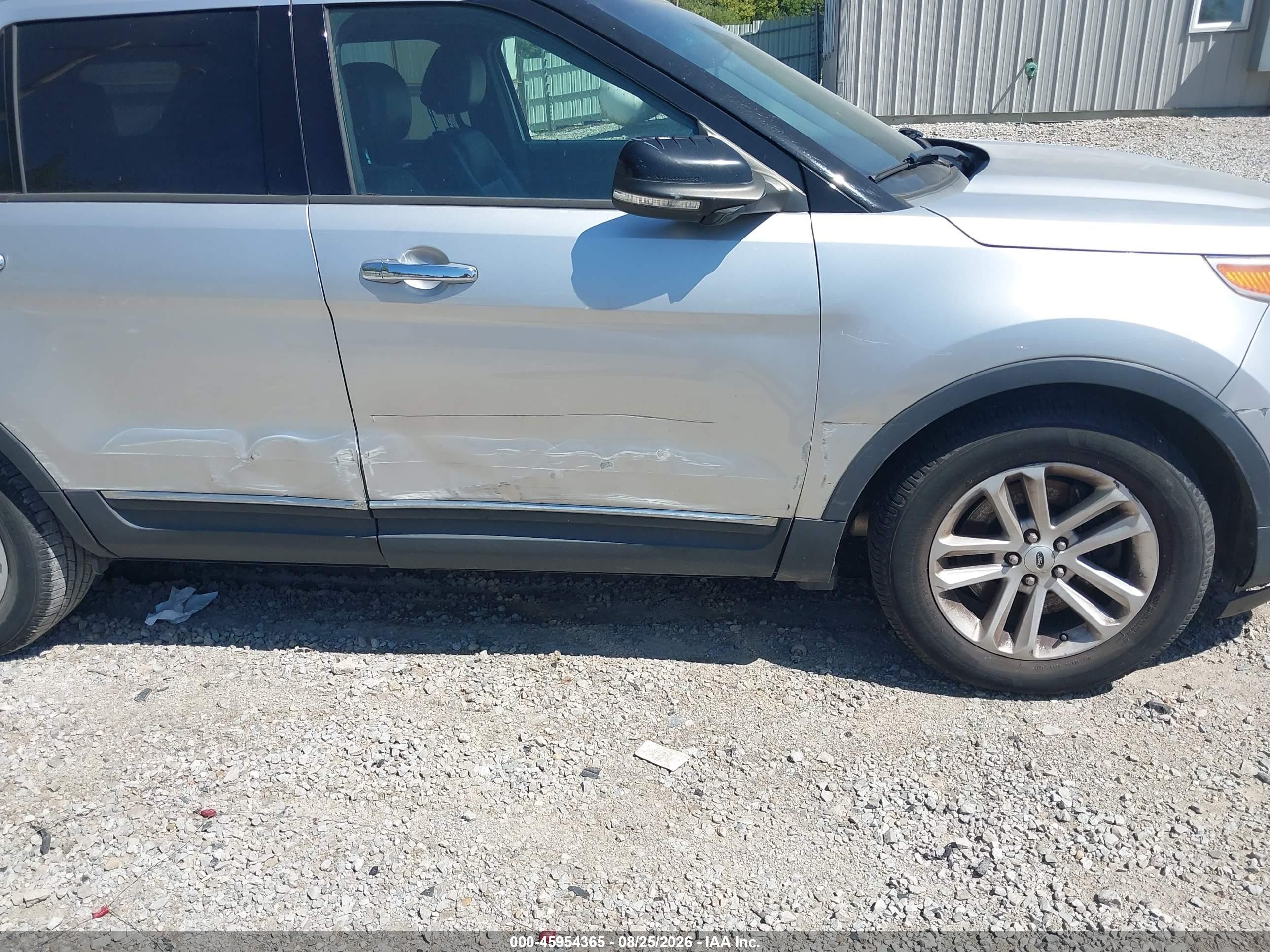 2015 Ford Explorer Xlt Серебряный vin: 1FM5K7D86FGB09681