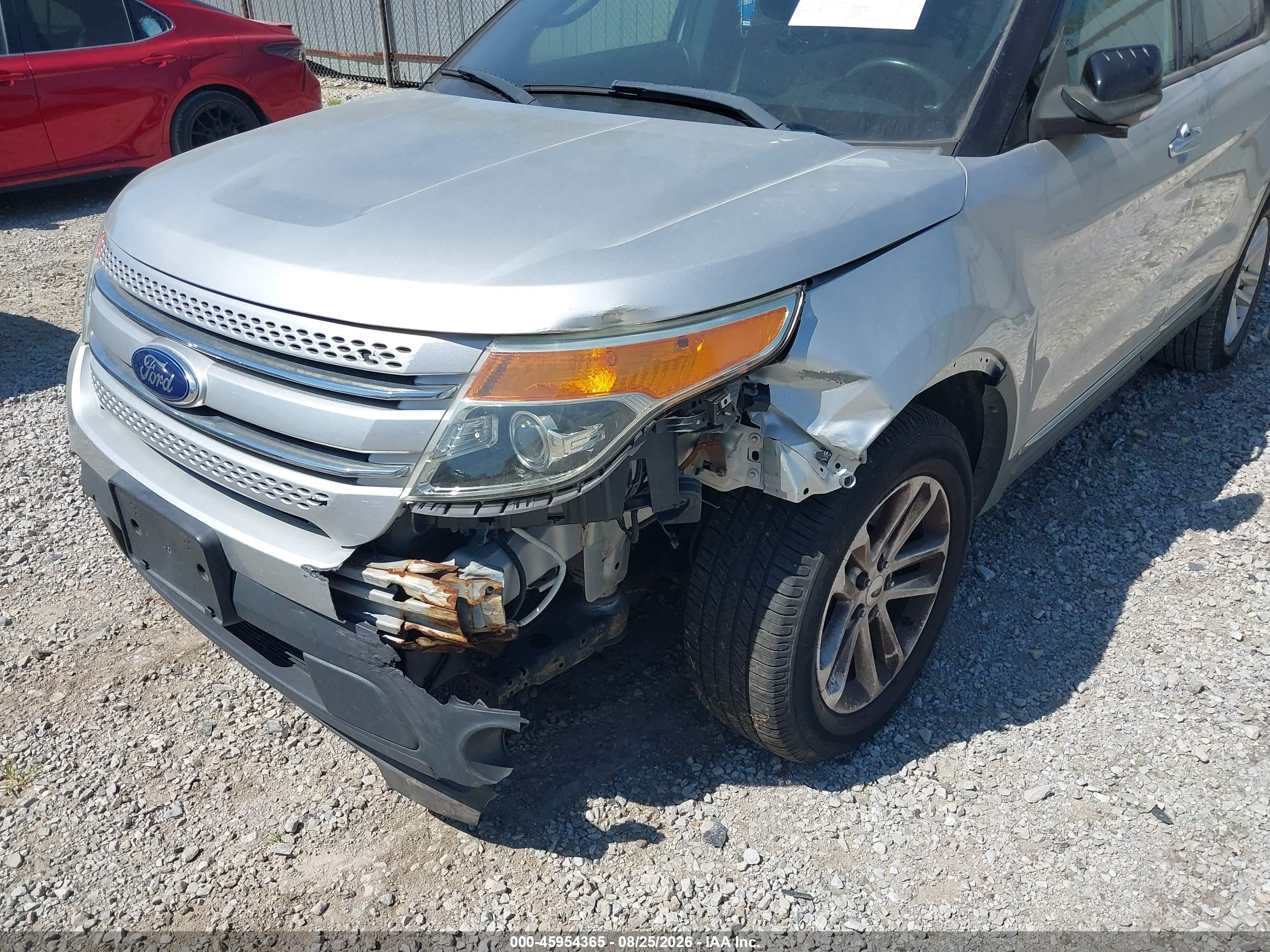2015 Ford Explorer Xlt Серебряный vin: 1FM5K7D86FGB09681