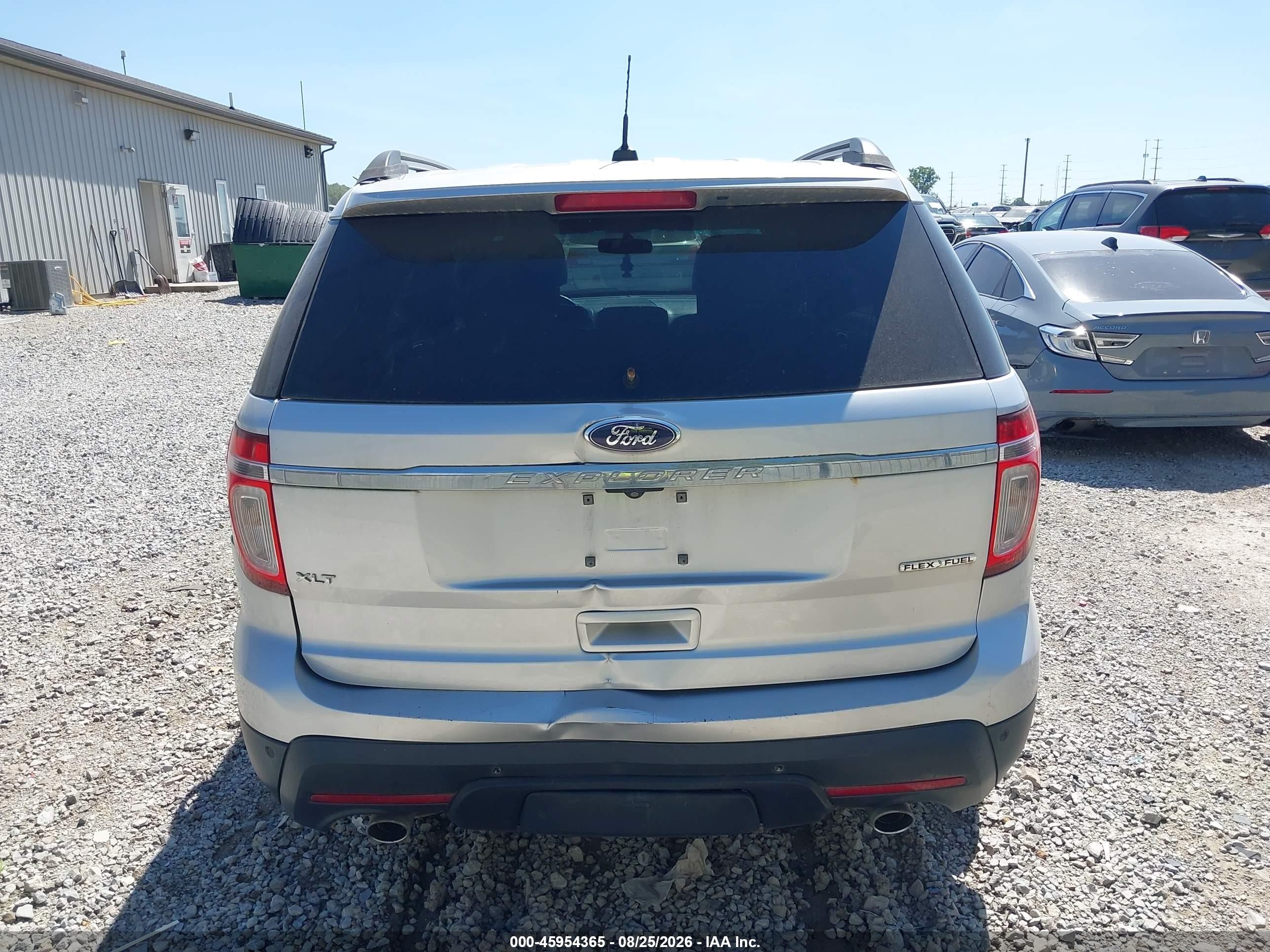 2015 Ford Explorer Xlt Серебряный vin: 1FM5K7D86FGB09681