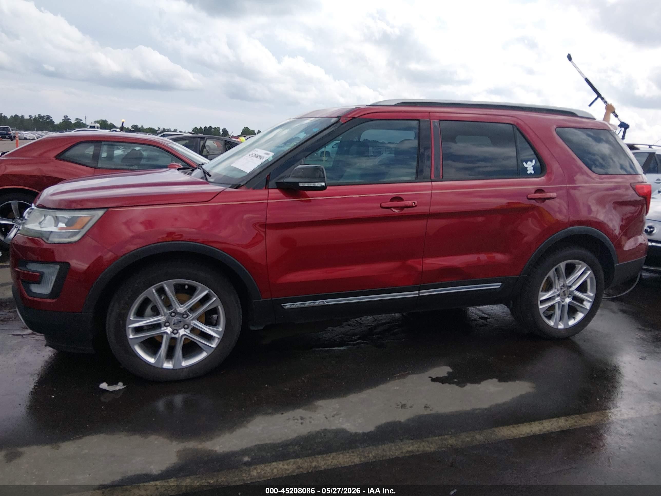 2017 Ford Explorer Xlt Red vin: 1FM5K7D86HGA84364