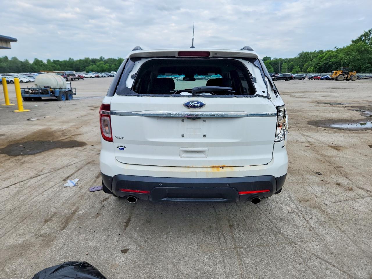 2013 Ford Explorer Xlt White vin: 1FM5K7D87DGB82538
