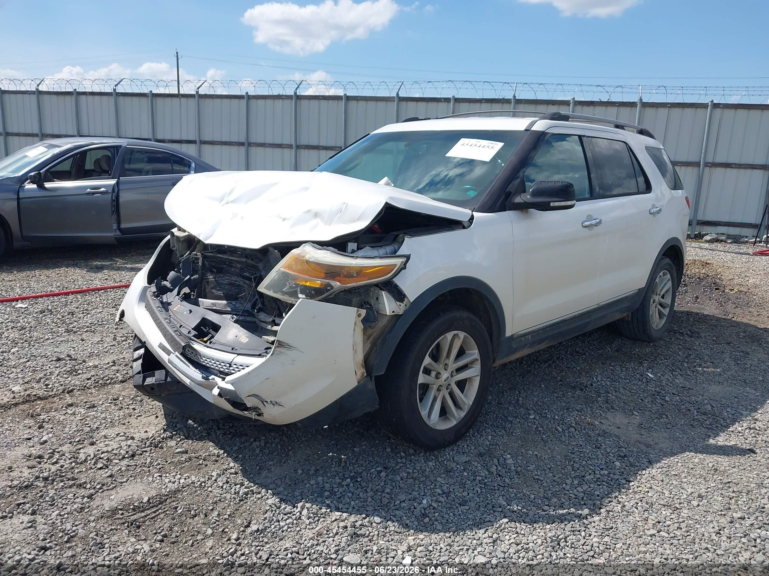 2013 Ford Explorer Xlt White vin: 1FM5K7D87DGC28207