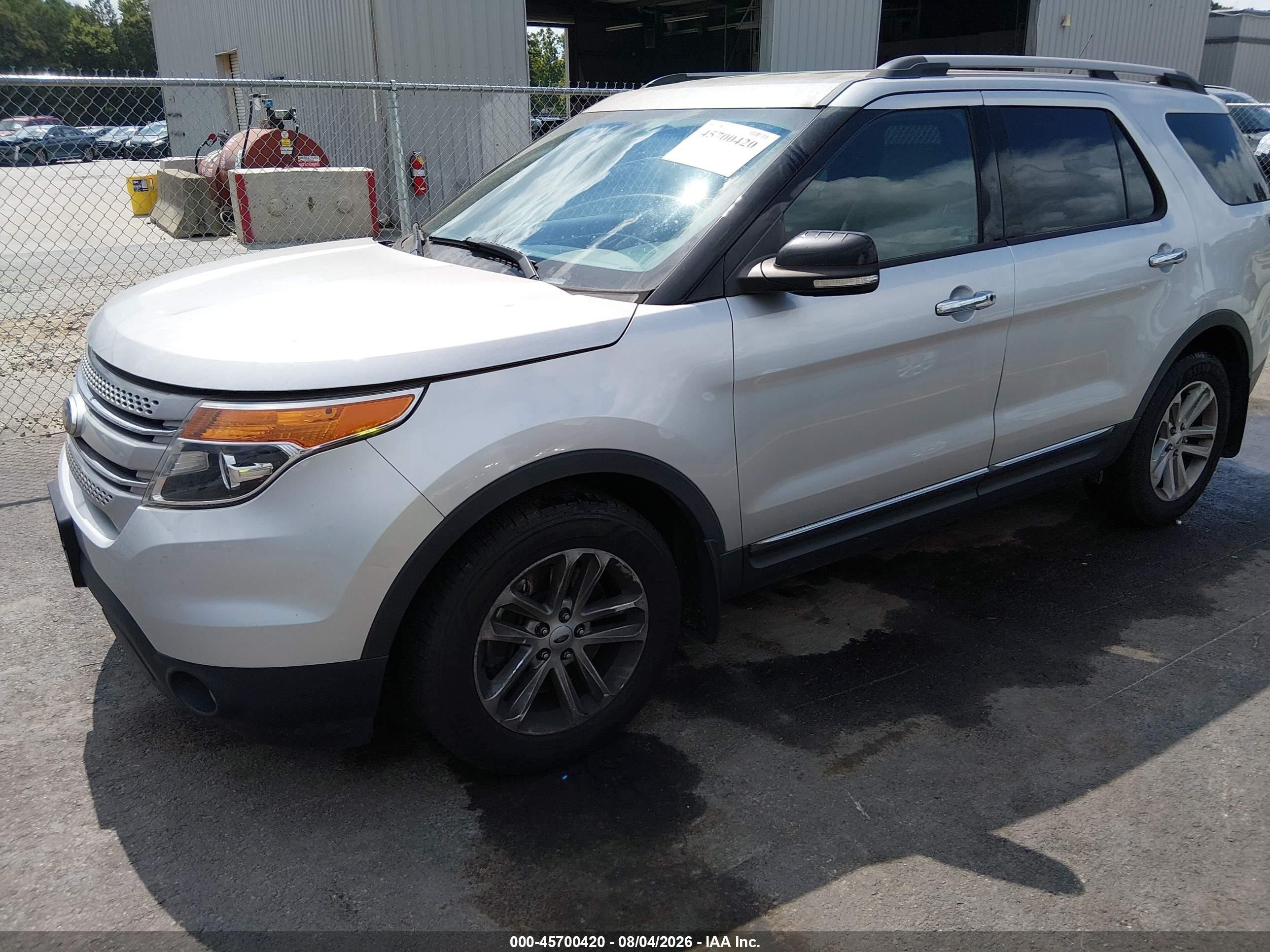 2015 Ford Explorer Xlt Silver vin: 1FM5K7D87FGB20074