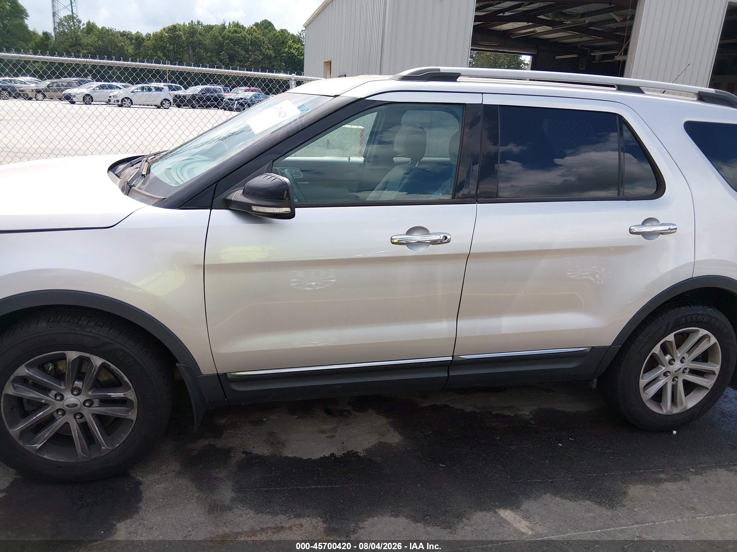 2015 Ford Explorer Xlt Silver vin: 1FM5K7D87FGB20074