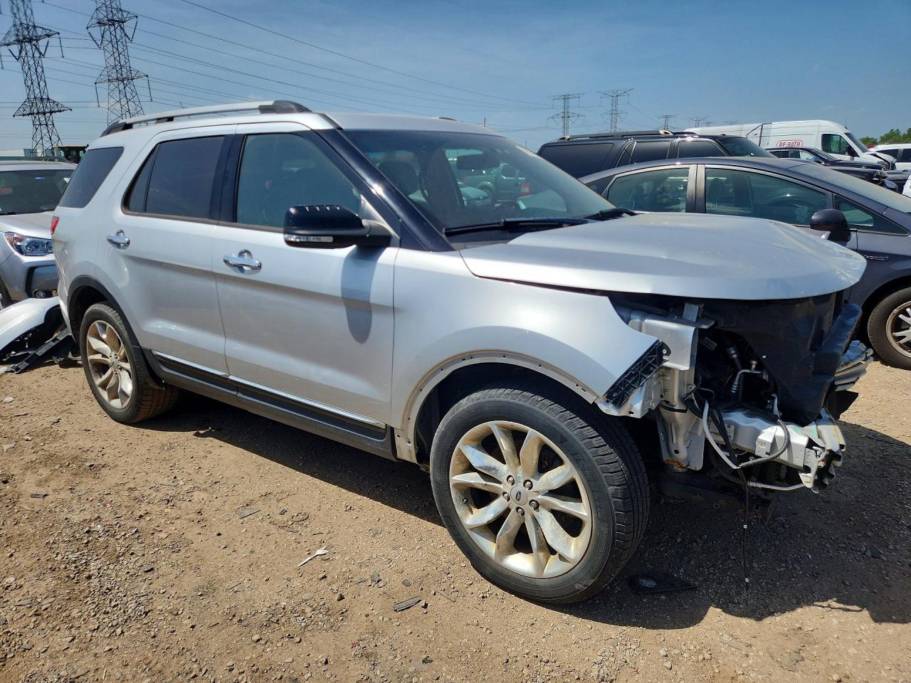 2015 Ford Explorer Xlt Серебряный vin: 1FM5K7D87FGB65516