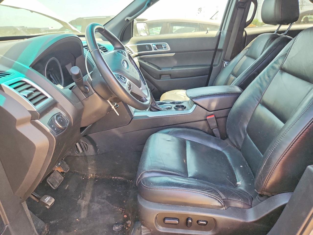 2015 Ford Explorer Xlt Серебряный vin: 1FM5K7D87FGB65516