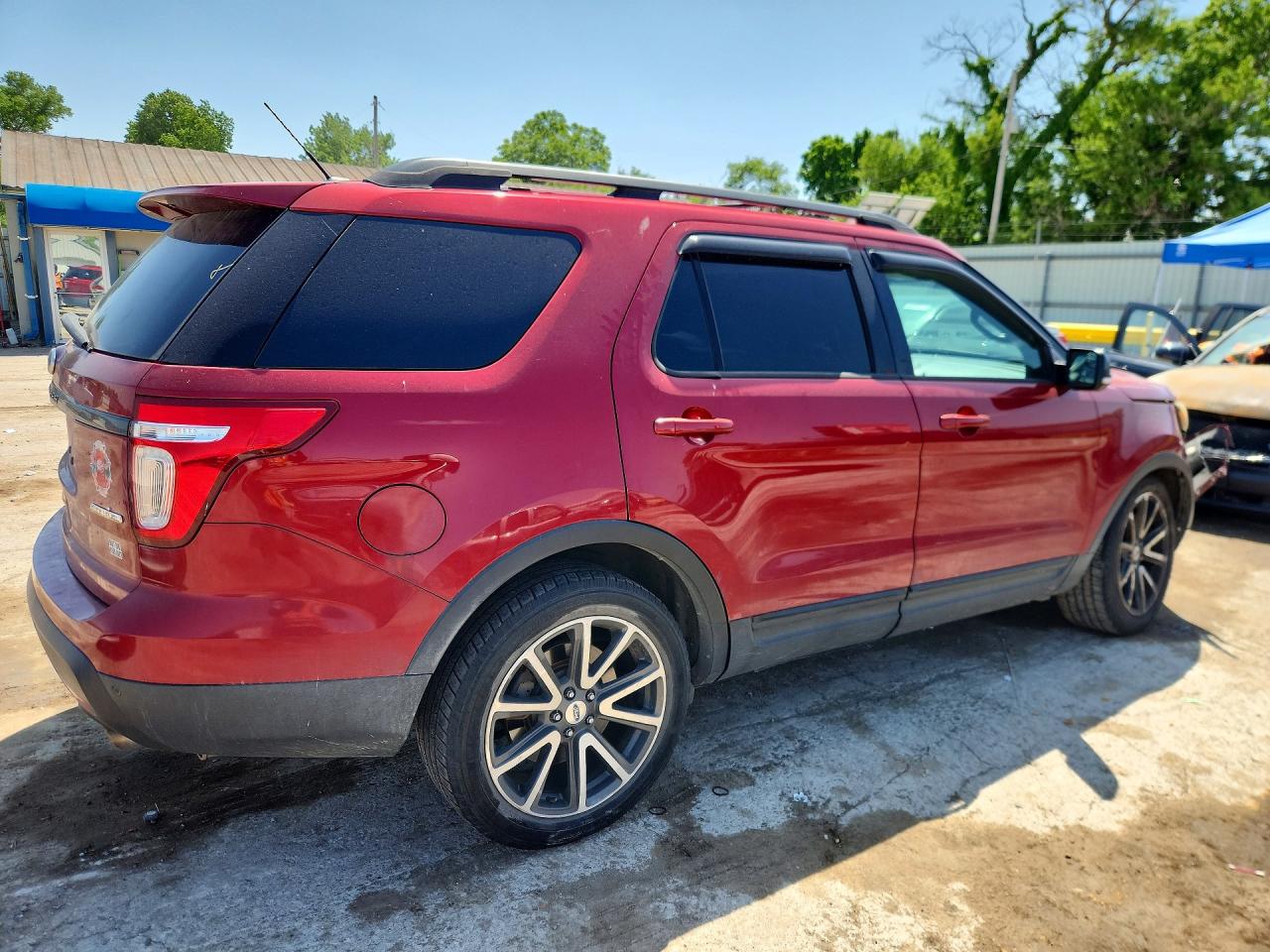 2015 Ford Explorer Xlt Red vin: 1FM5K7D87FGB67122