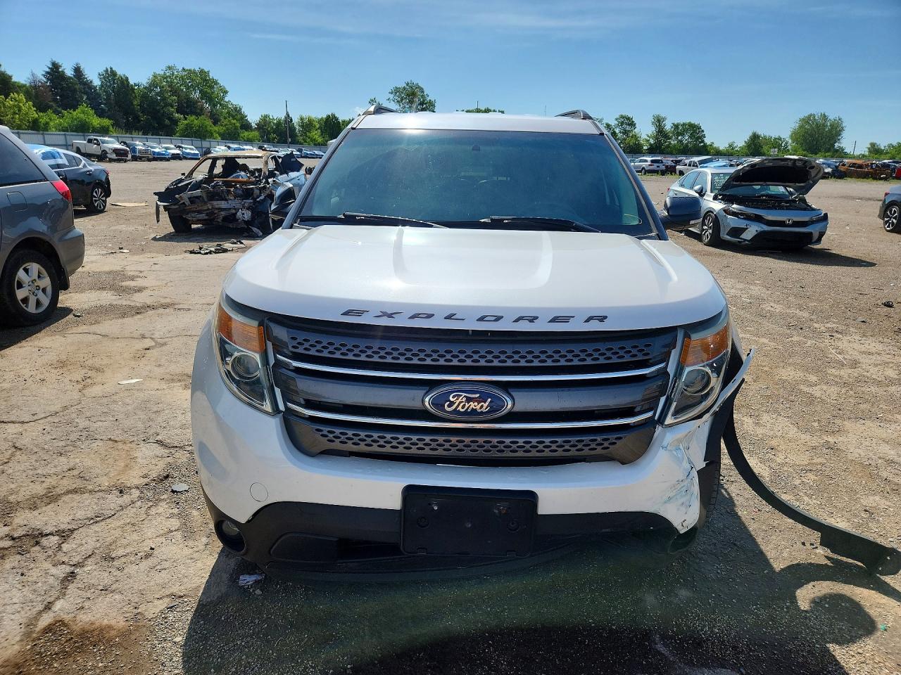 2015 Ford Explorer Xlt Белый vin: 1FM5K7D87FGB96085
