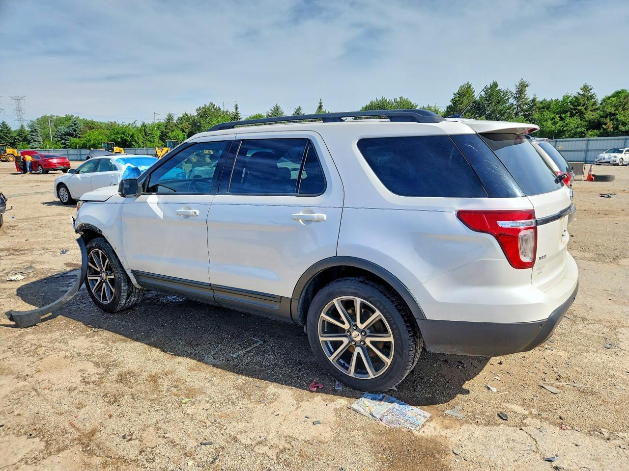 2015 Ford Explorer Xlt Белый vin: 1FM5K7D87FGB96085
