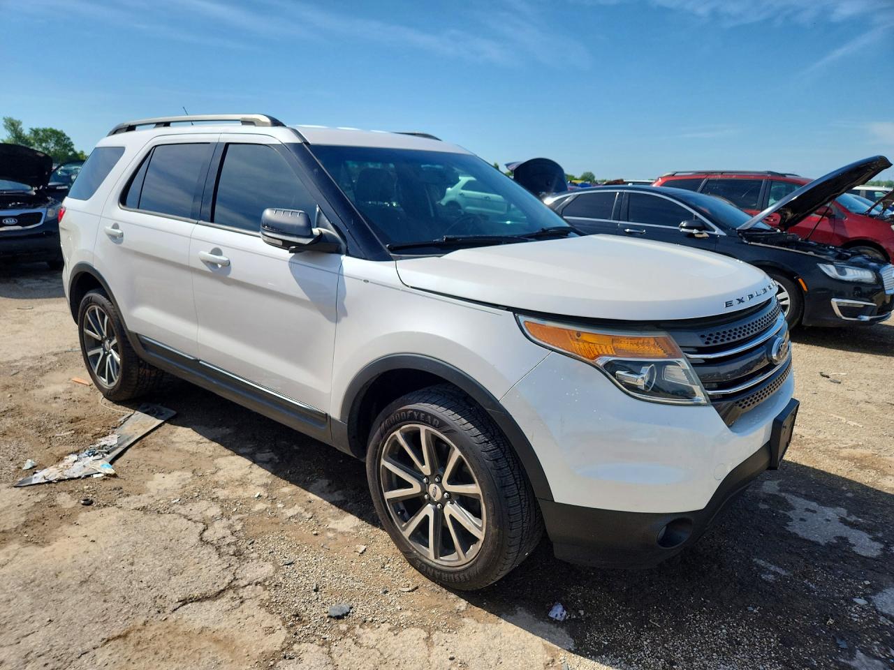 2015 Ford Explorer Xlt Белый vin: 1FM5K7D87FGB96085