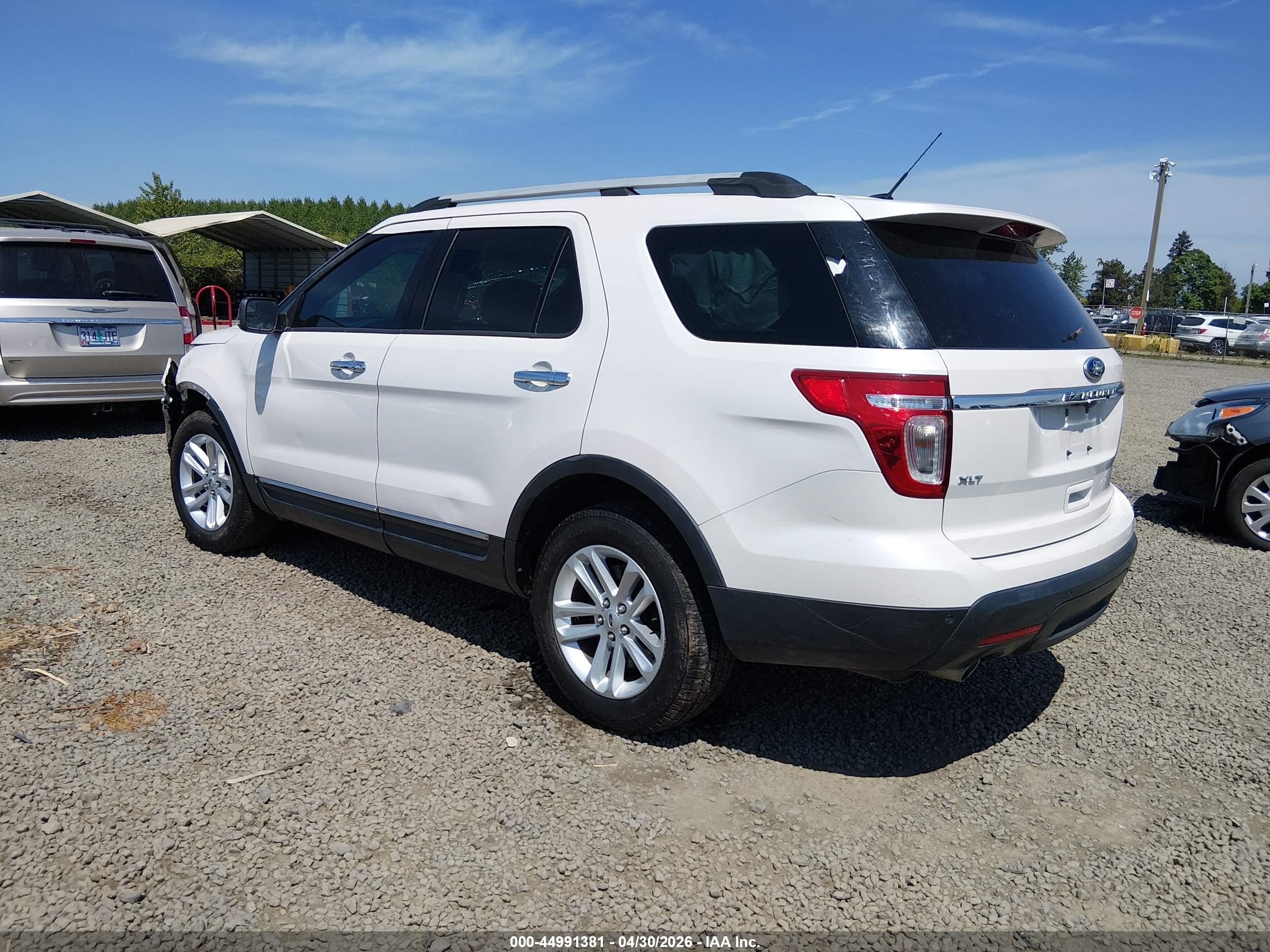 2015 Ford Explorer Xlt White vin: 1FM5K7D87FGC39775