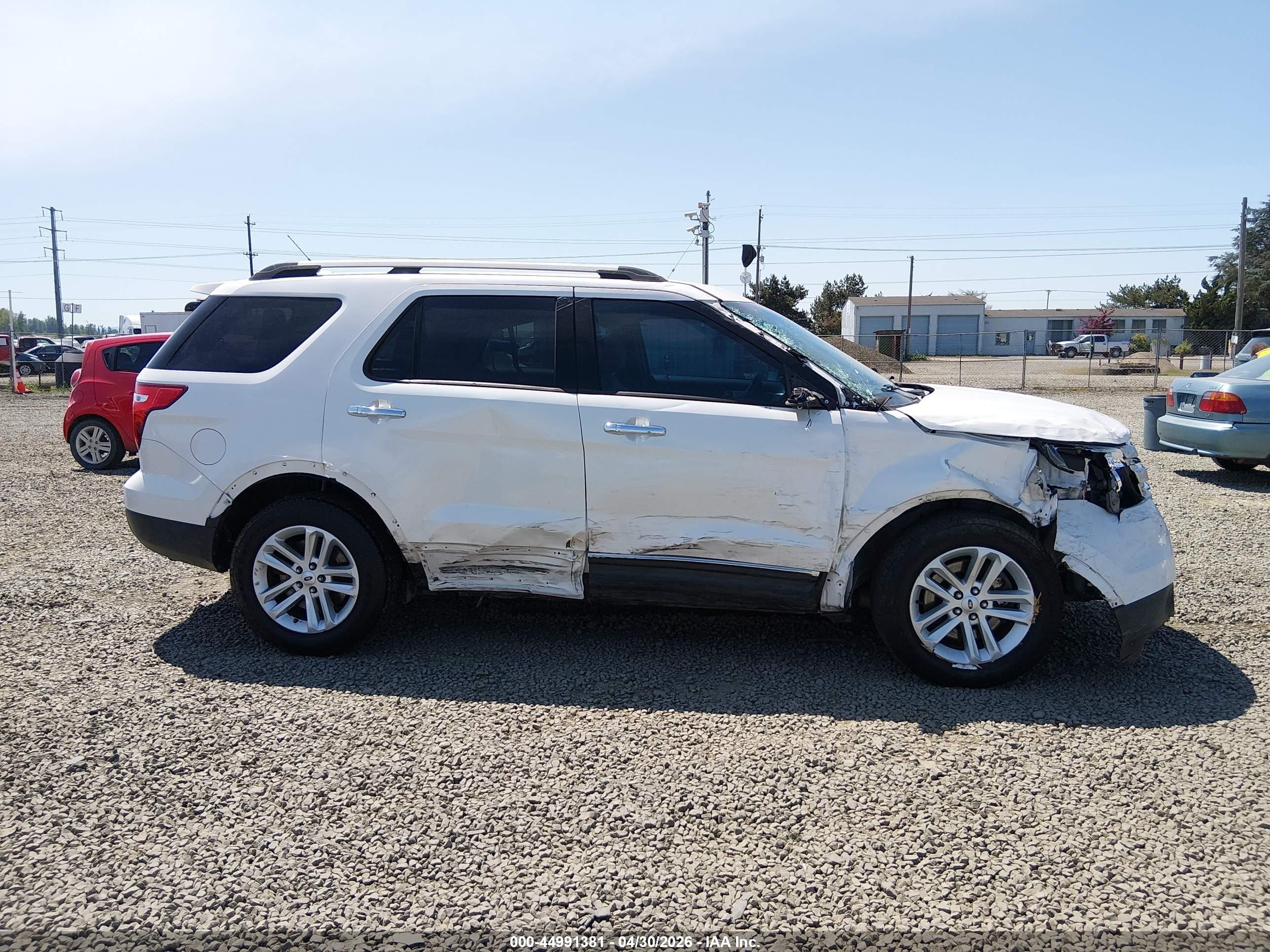 2015 Ford Explorer Xlt White vin: 1FM5K7D87FGC39775