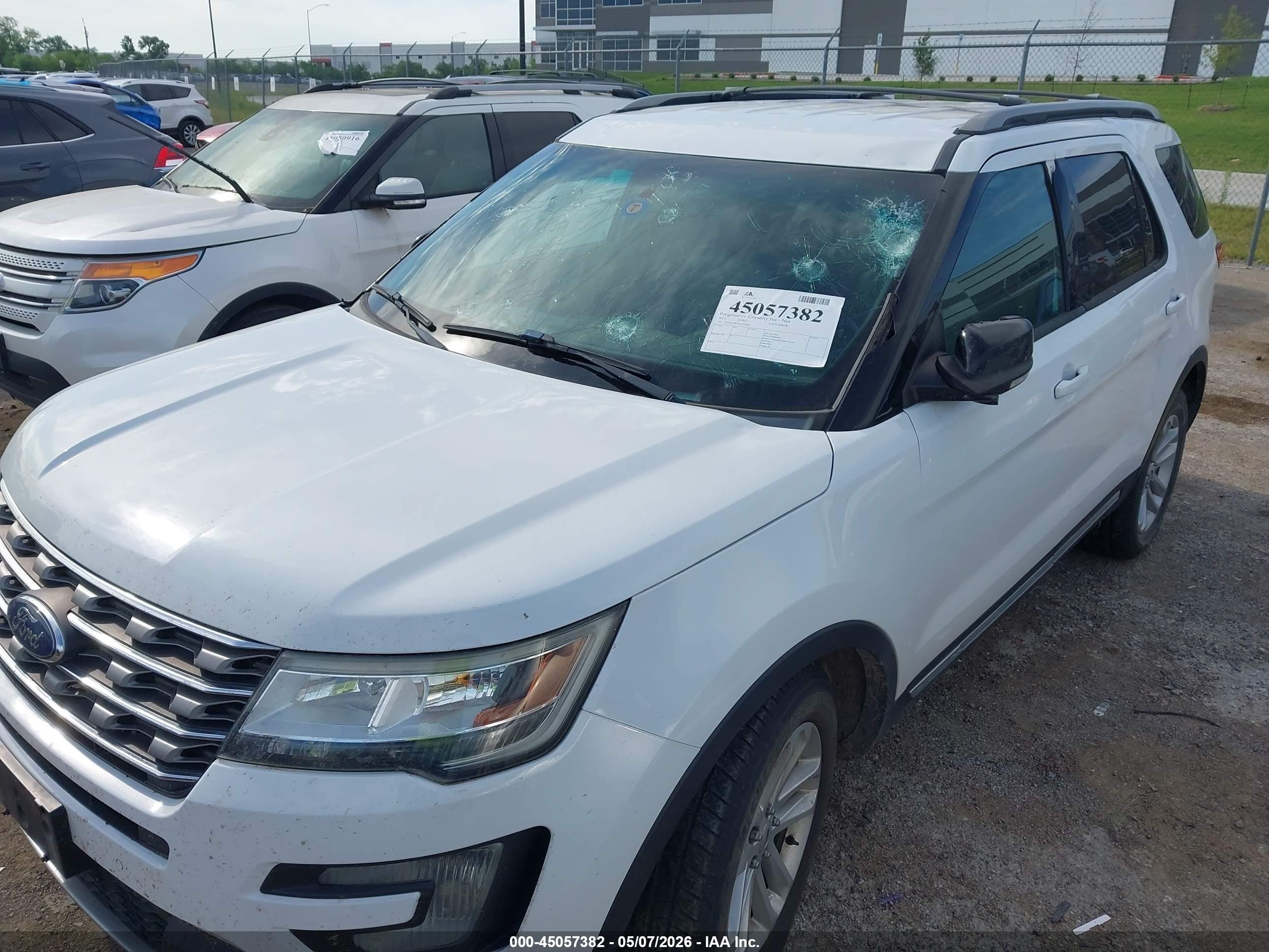 2017 Ford Explorer Xlt White vin: 1FM5K7D87HGA91081