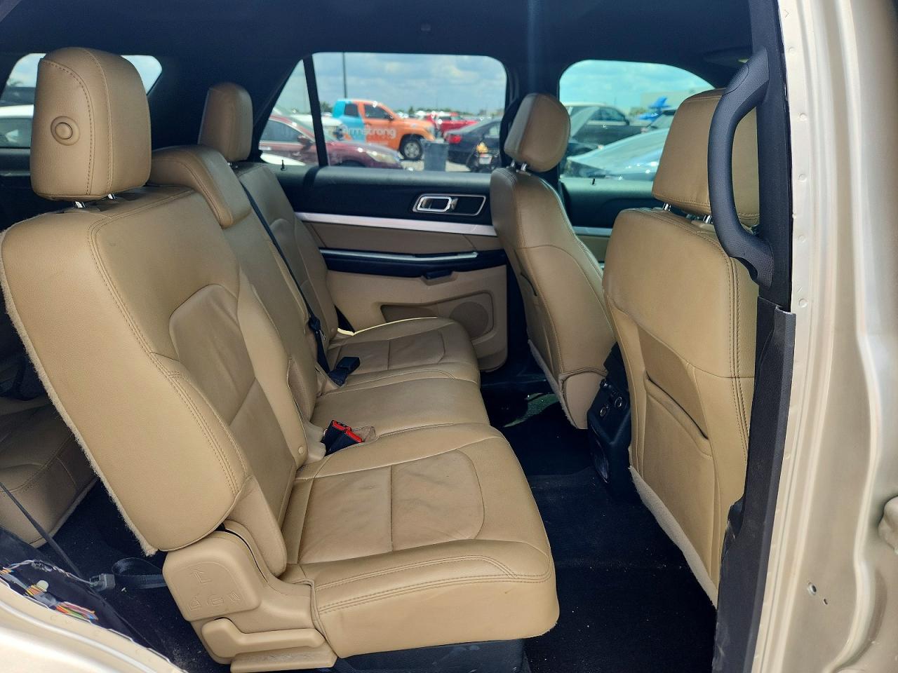 2017 Ford Explorer Xlt Золотой vin: 1FM5K7D87HGC18458