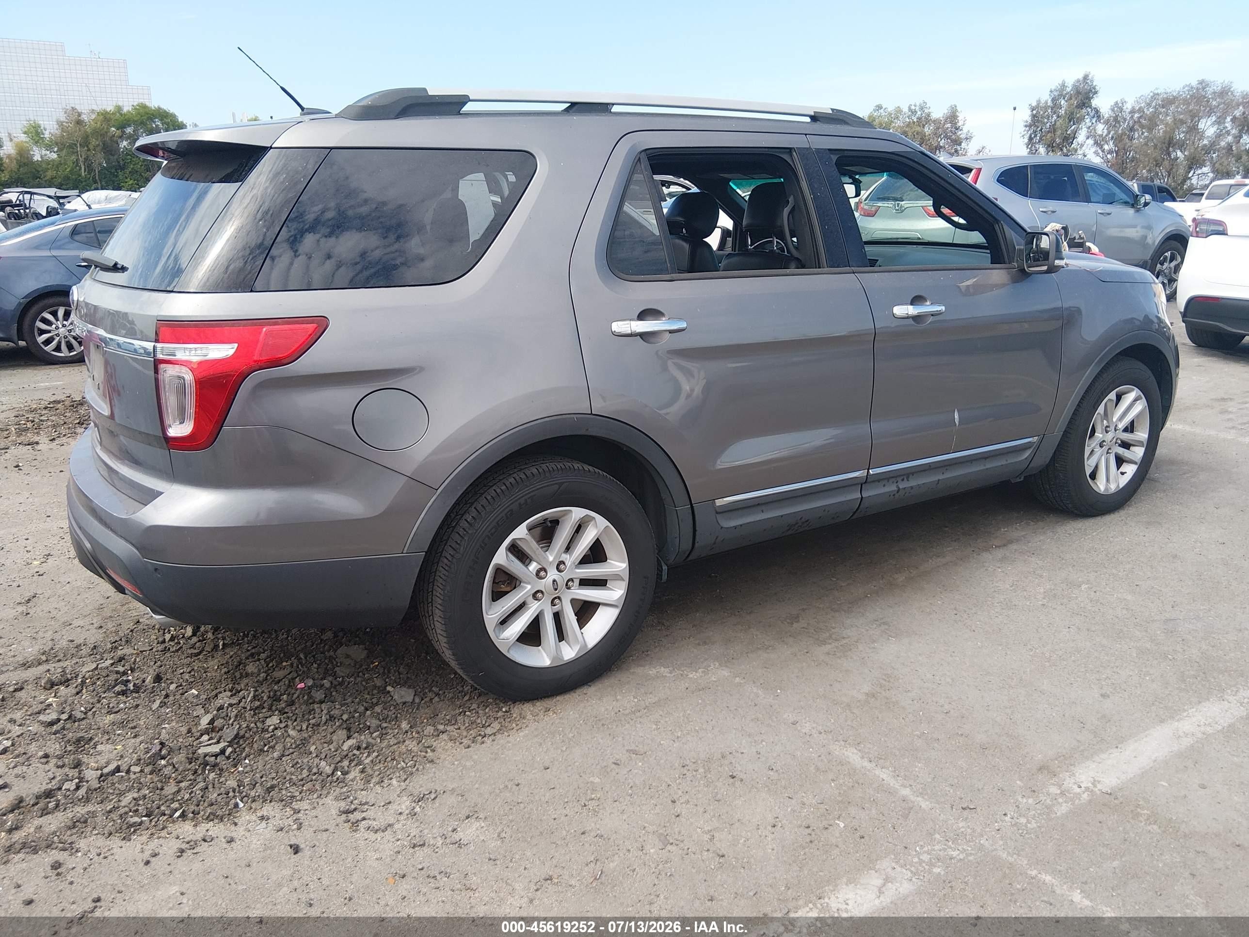 2013 Ford Explorer Xlt Gray vin: 1FM5K7D88DGC91011